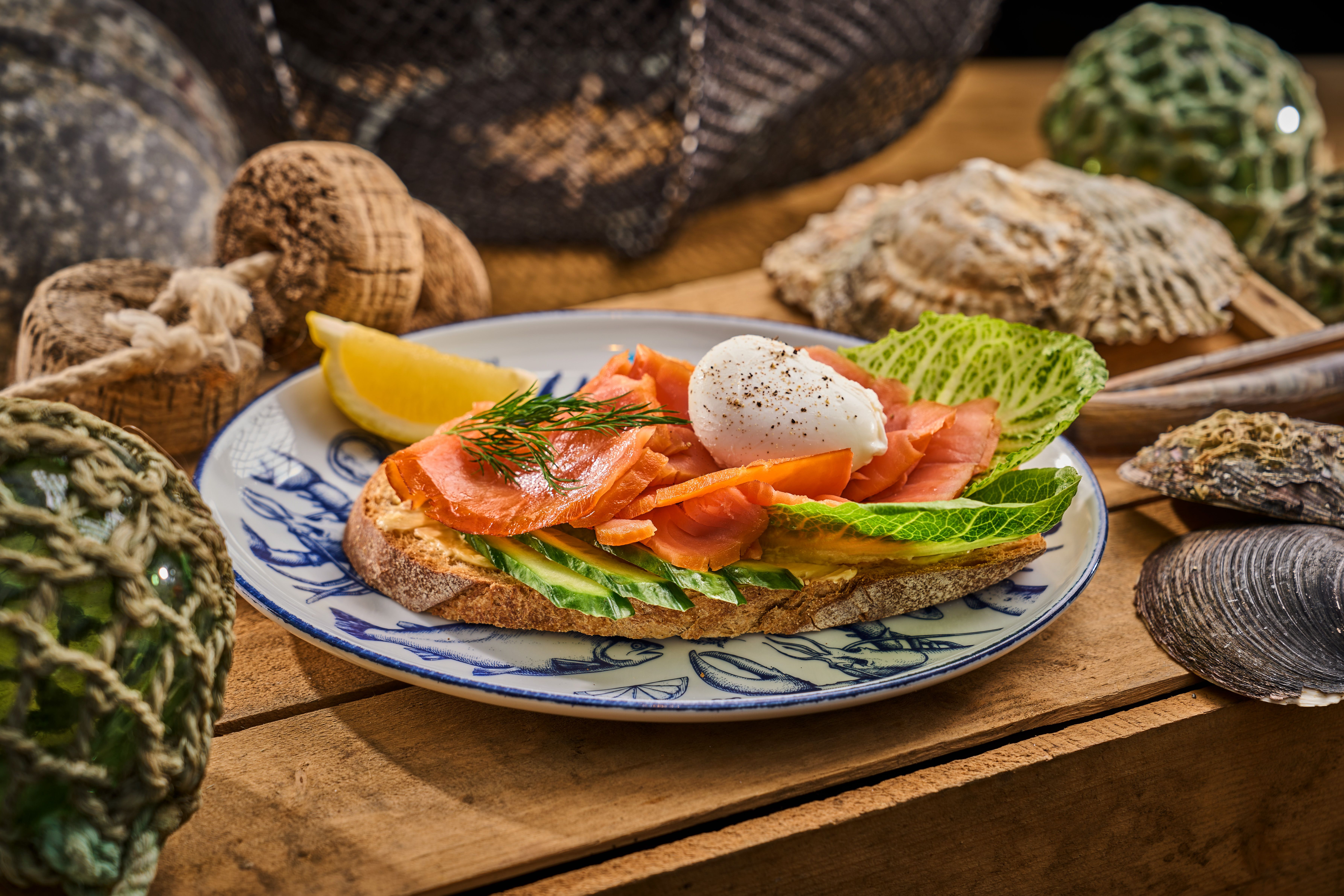 Smoked Aurora salmon & poached egg