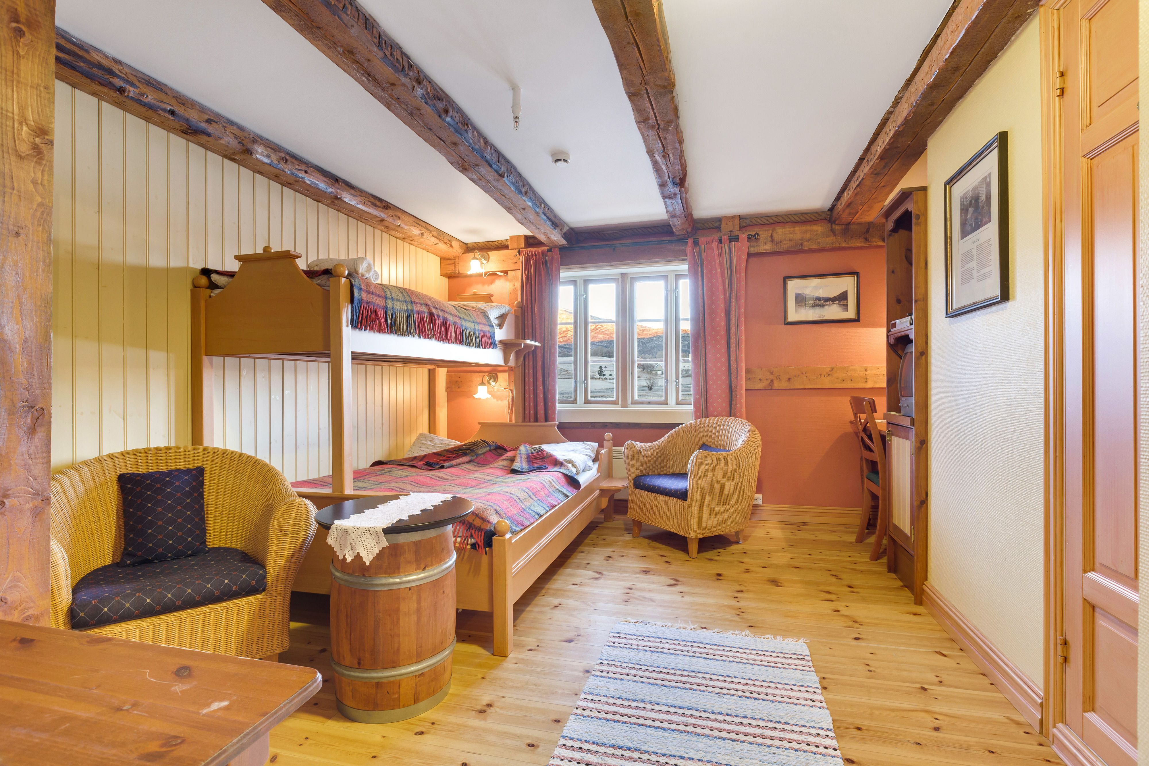 Brygge - 2etg - Hotellrom_2_Rom_1