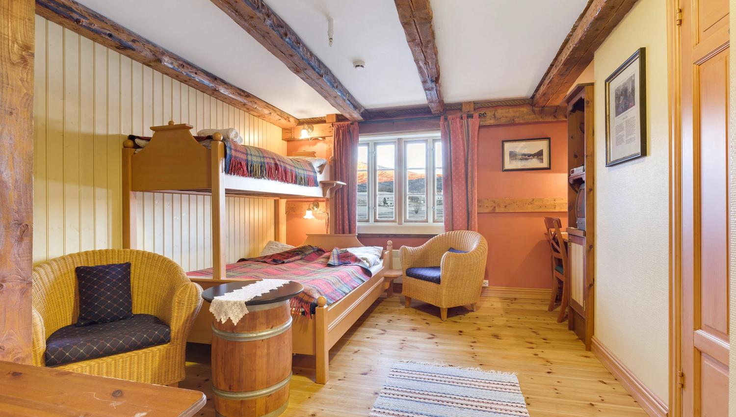 Brygge - 2etg - Hotellrom_2_Rom_1