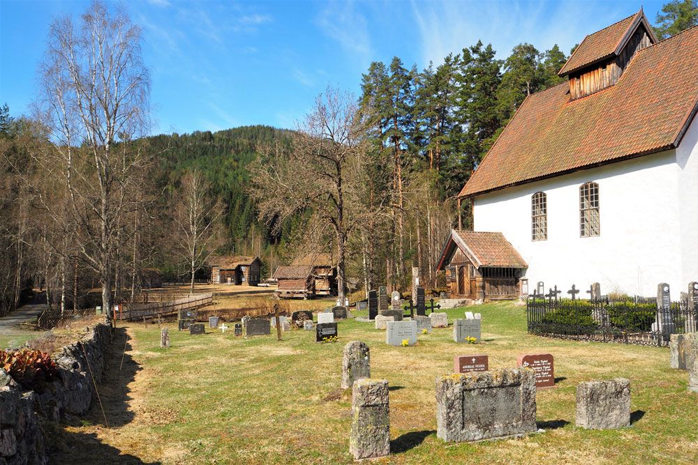 Kviteseid gamle steinkyrkje