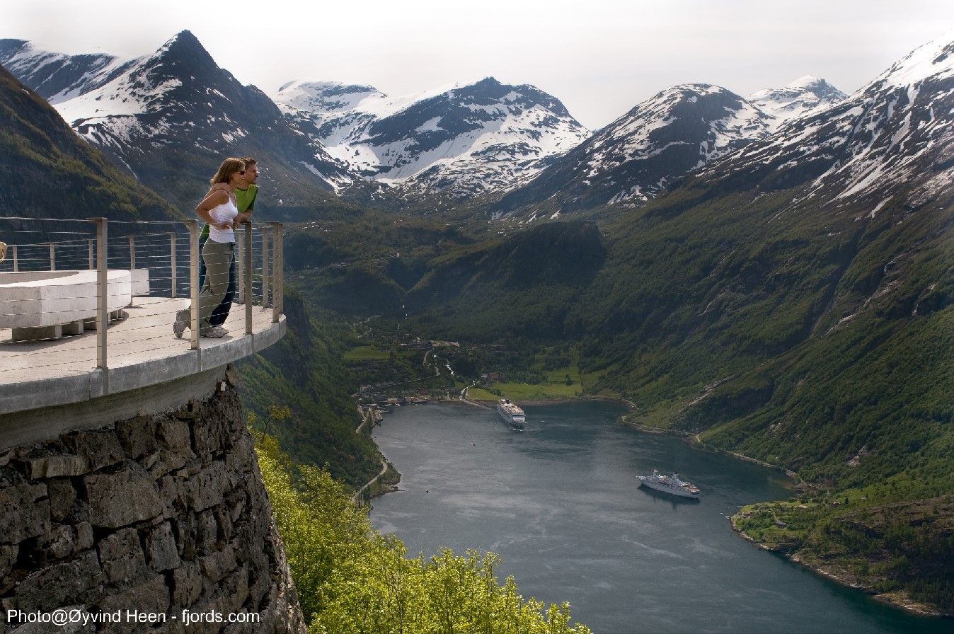 Nyt utsikta over Geirangerfjorden frå Ørnesvingen.