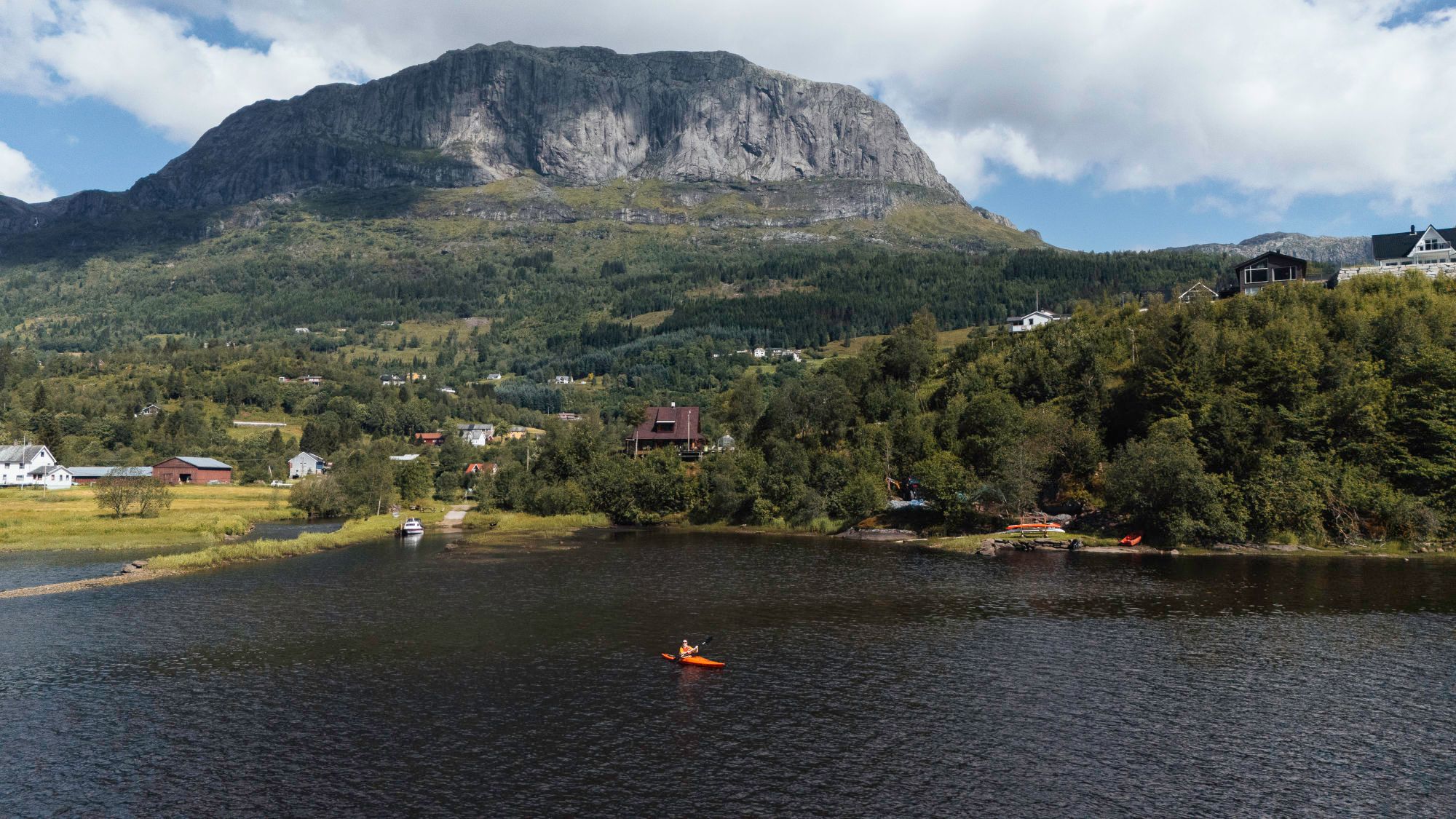 Padle i vakre Dalsfjorden
