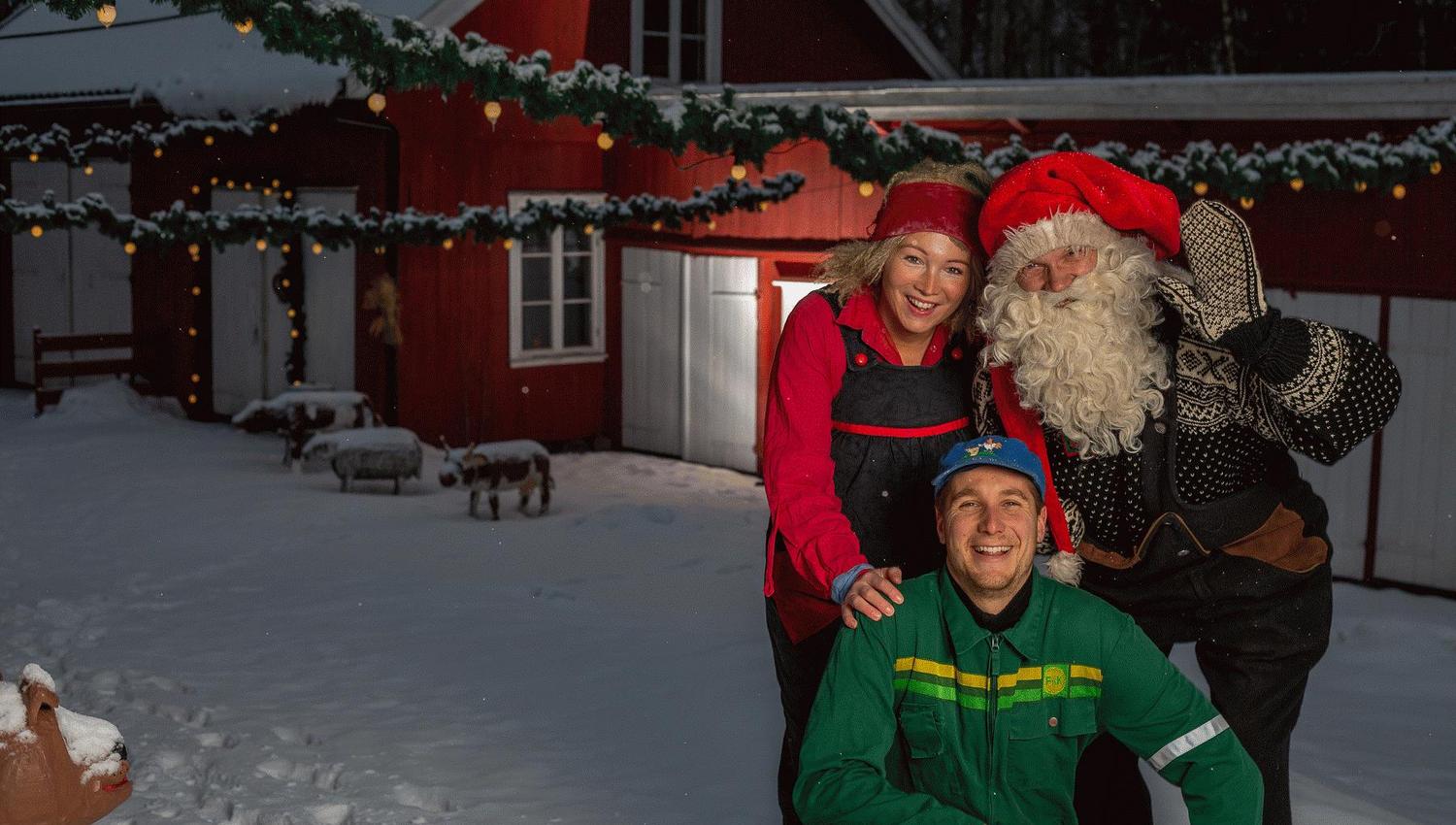 Santa Claus together with the figures The Farmer and the Rat