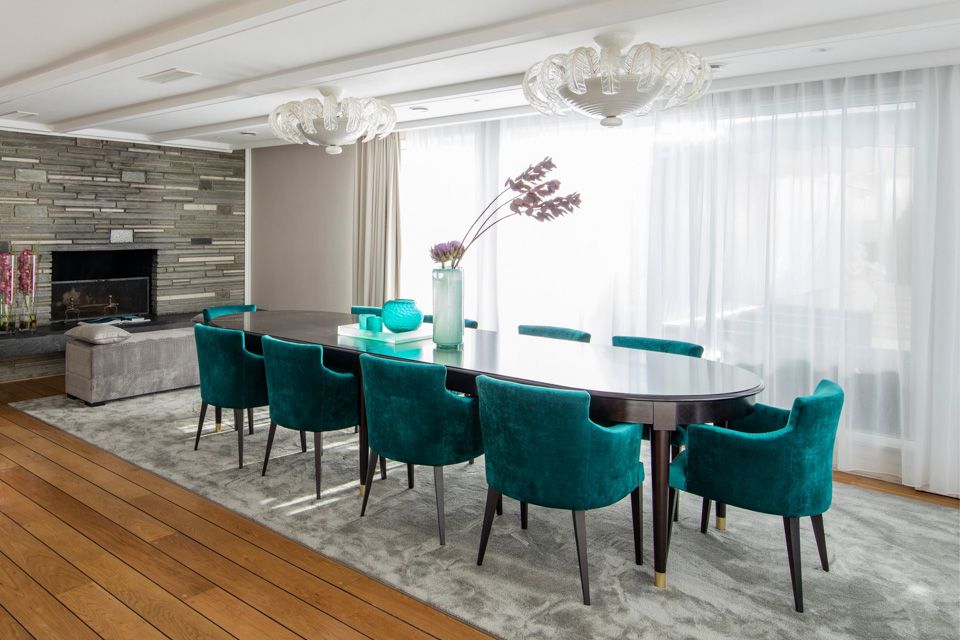 Penthouse Terrace Suite, langbord med ti grønne stoler