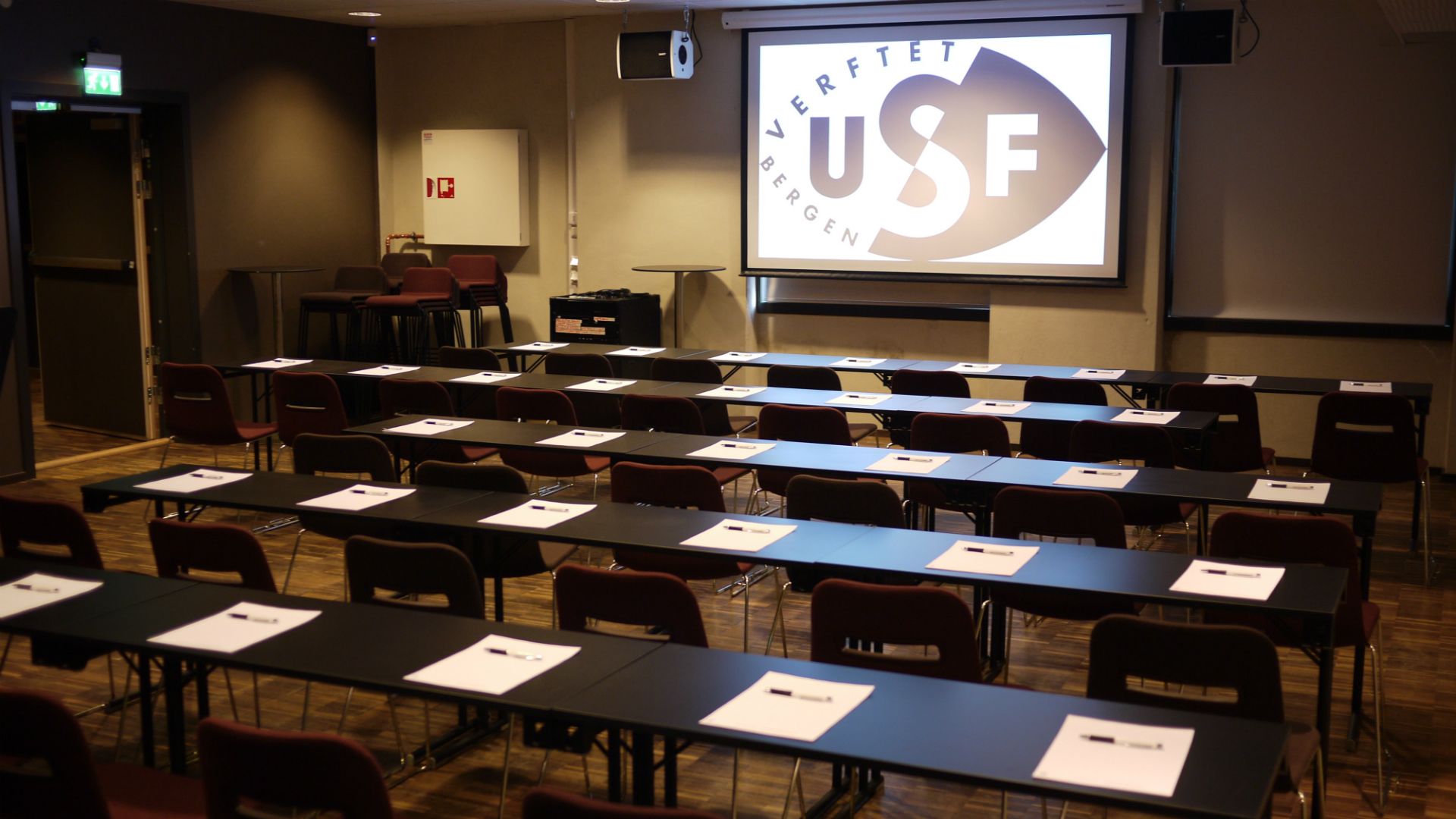 USF-13-meeting-room