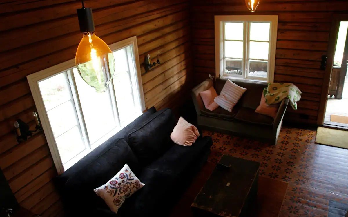 Villa Leonore, stua med peis