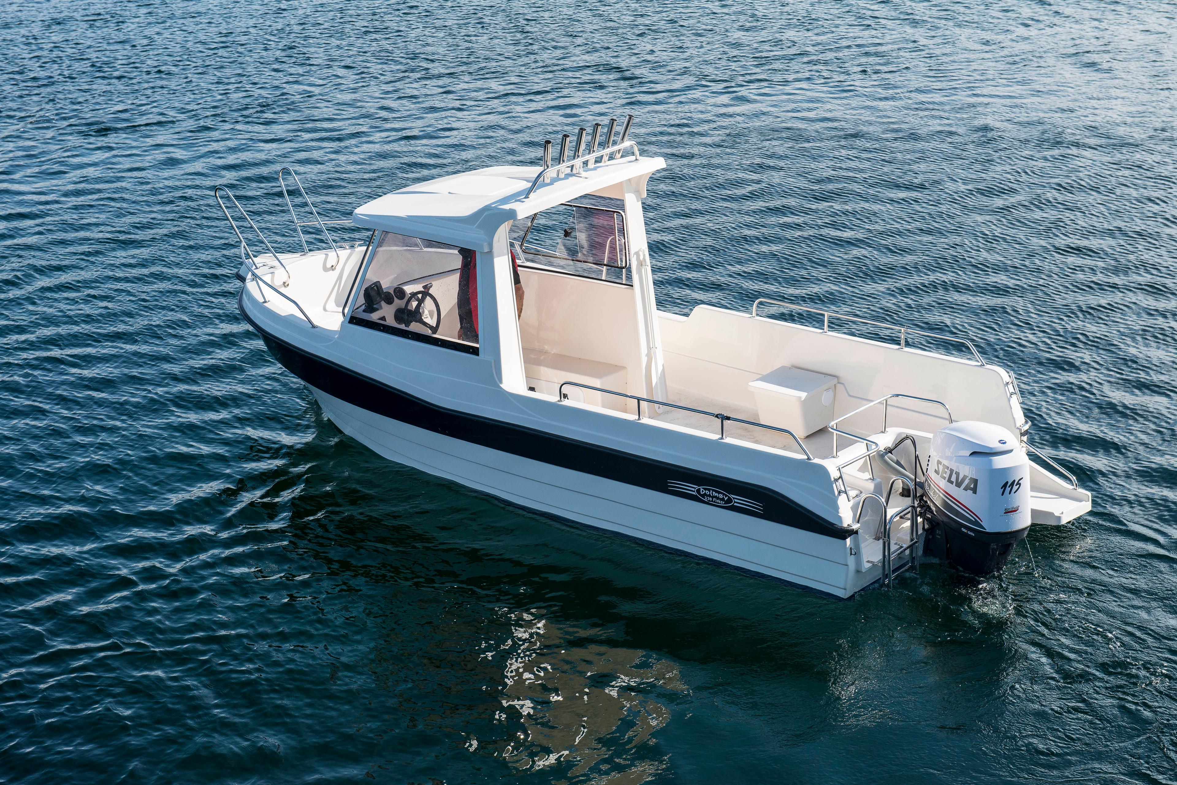 Boat rental in Svolvær at Lofoten Rorbuer