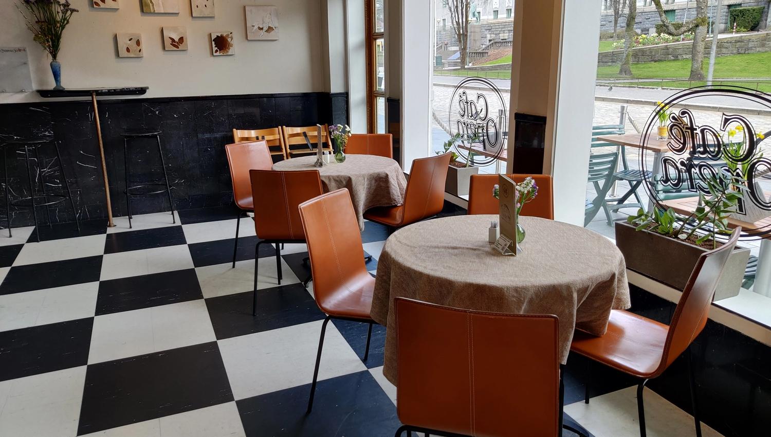 Café Opera