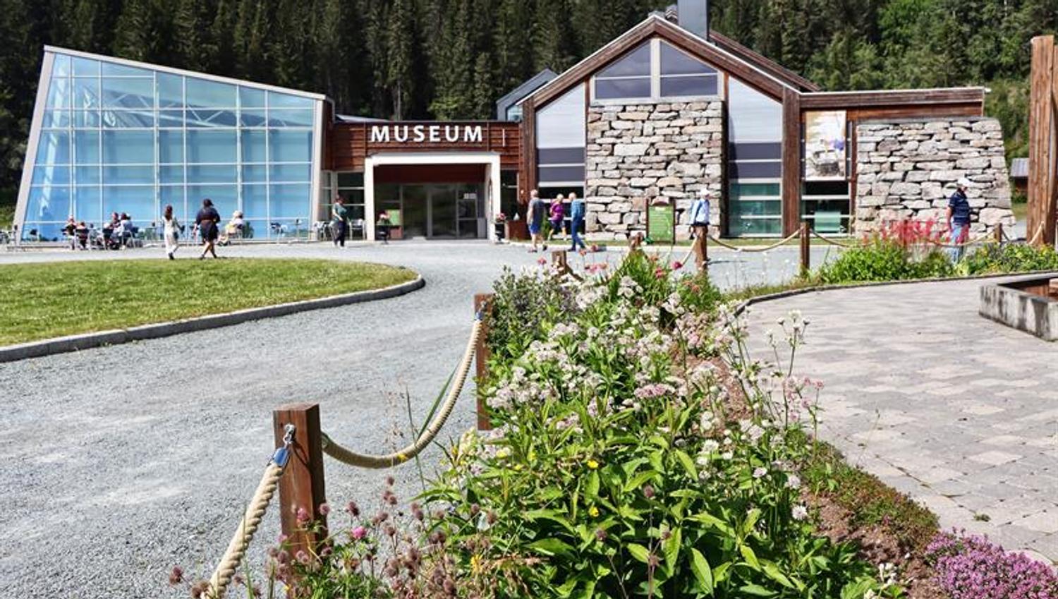 Vest-Telemark museum Eidsborg, fasade museumsbygning.