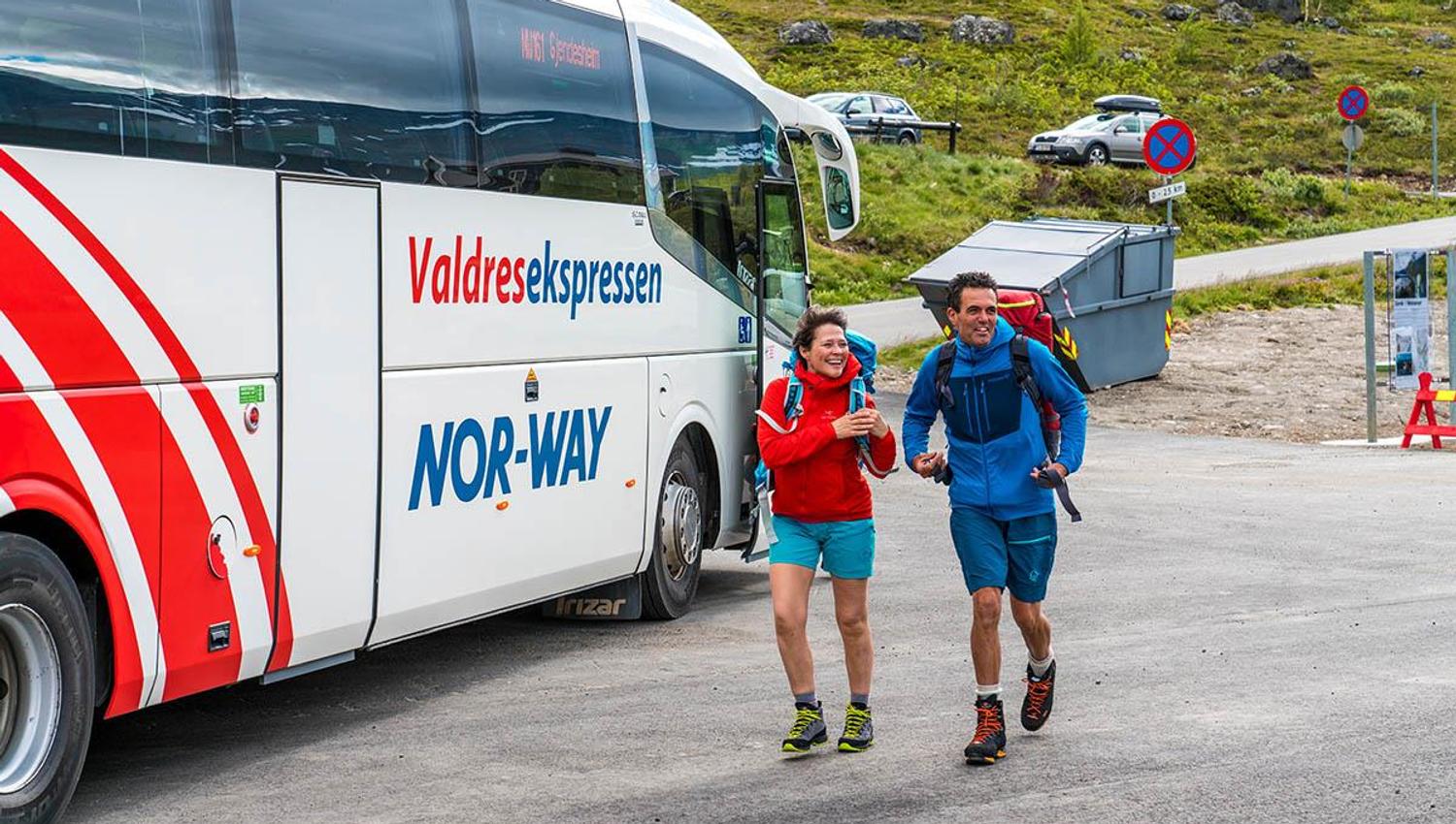 Take the Valdresekspress bus directly to Jotunheimen.