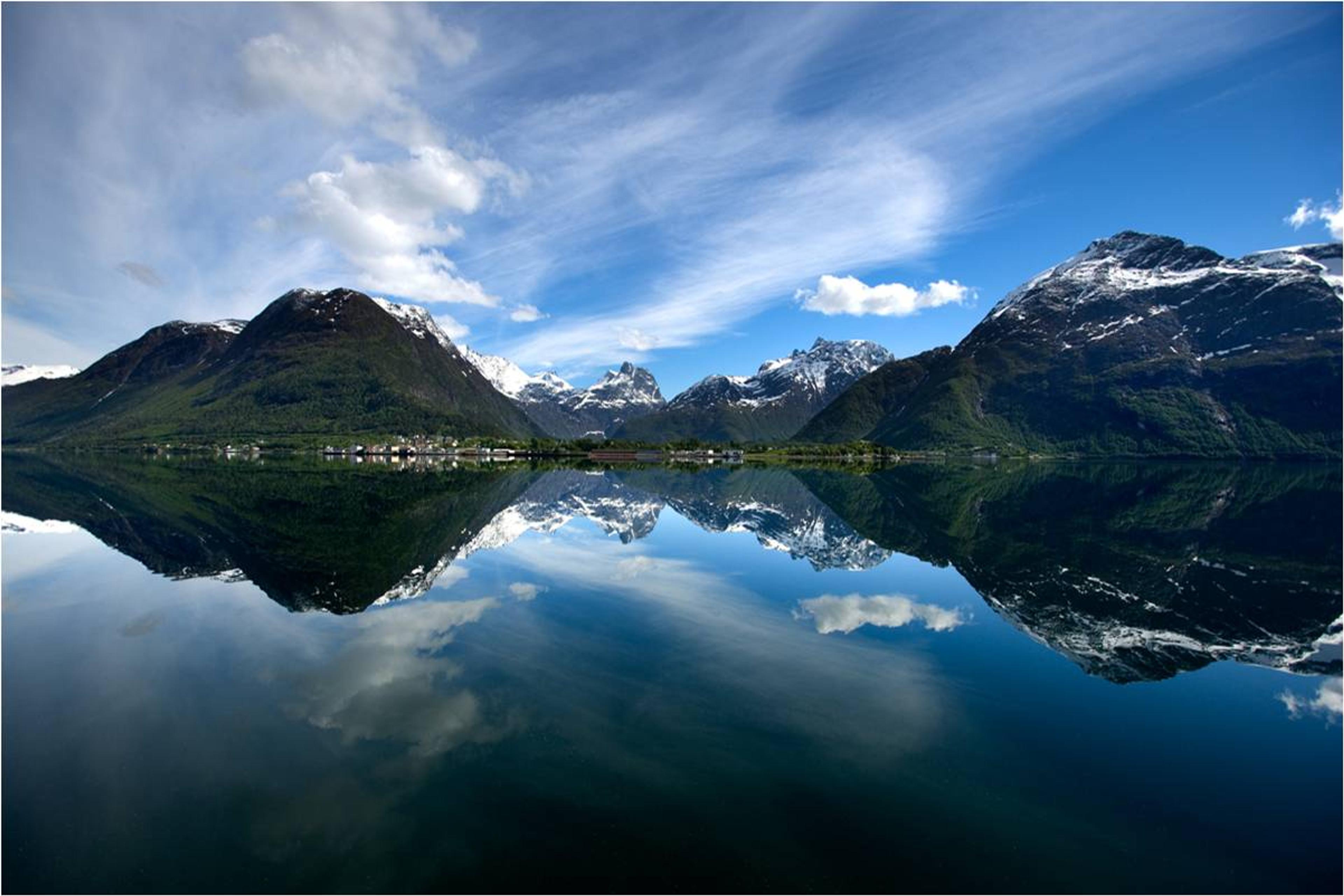 Afternoon tour on electric bike with Hotel Aak