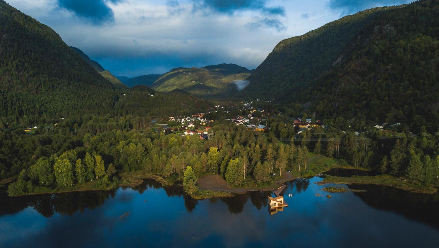 dronebilde av Soria Moria badstue