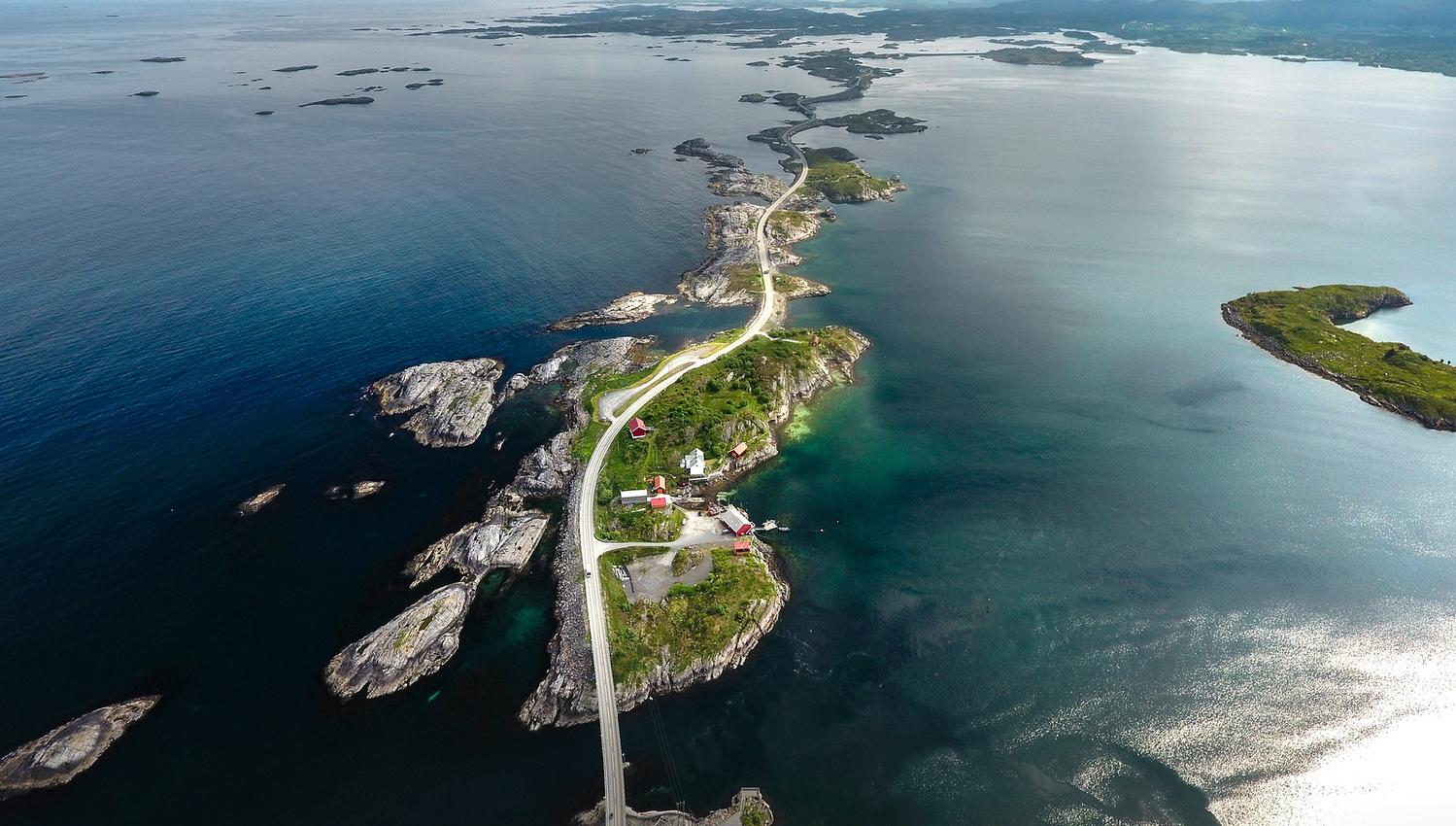 Atlanterhavsvegen Nordvest Foto Kjetil Rolseth