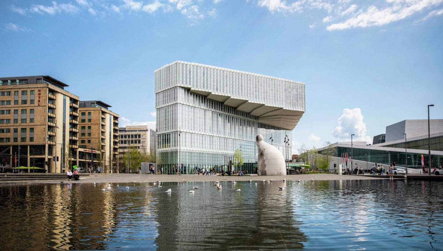 facade of deichman bjørvika