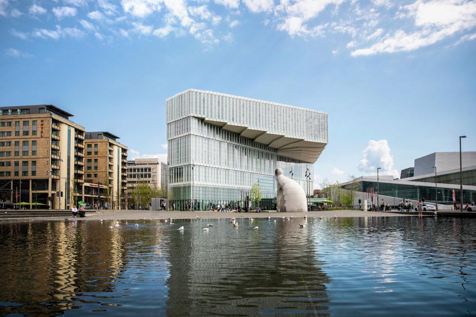 facade of deichman bjørvika