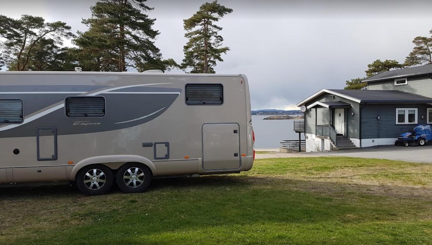 Motorhome, sea in the background
