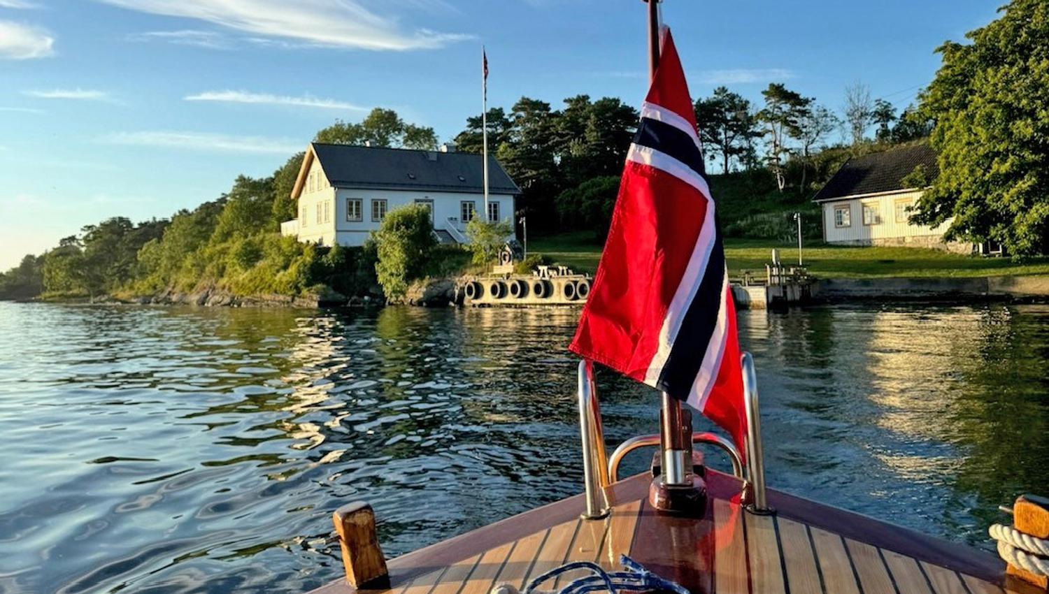 Langøya main farm seen from the boat