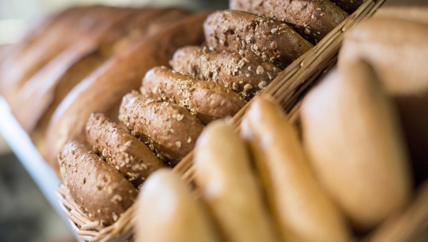 Marens bakeri serverer nystekte brød og kaker som smaker, inkl glutenfii bakst og nykvernet kaffe.