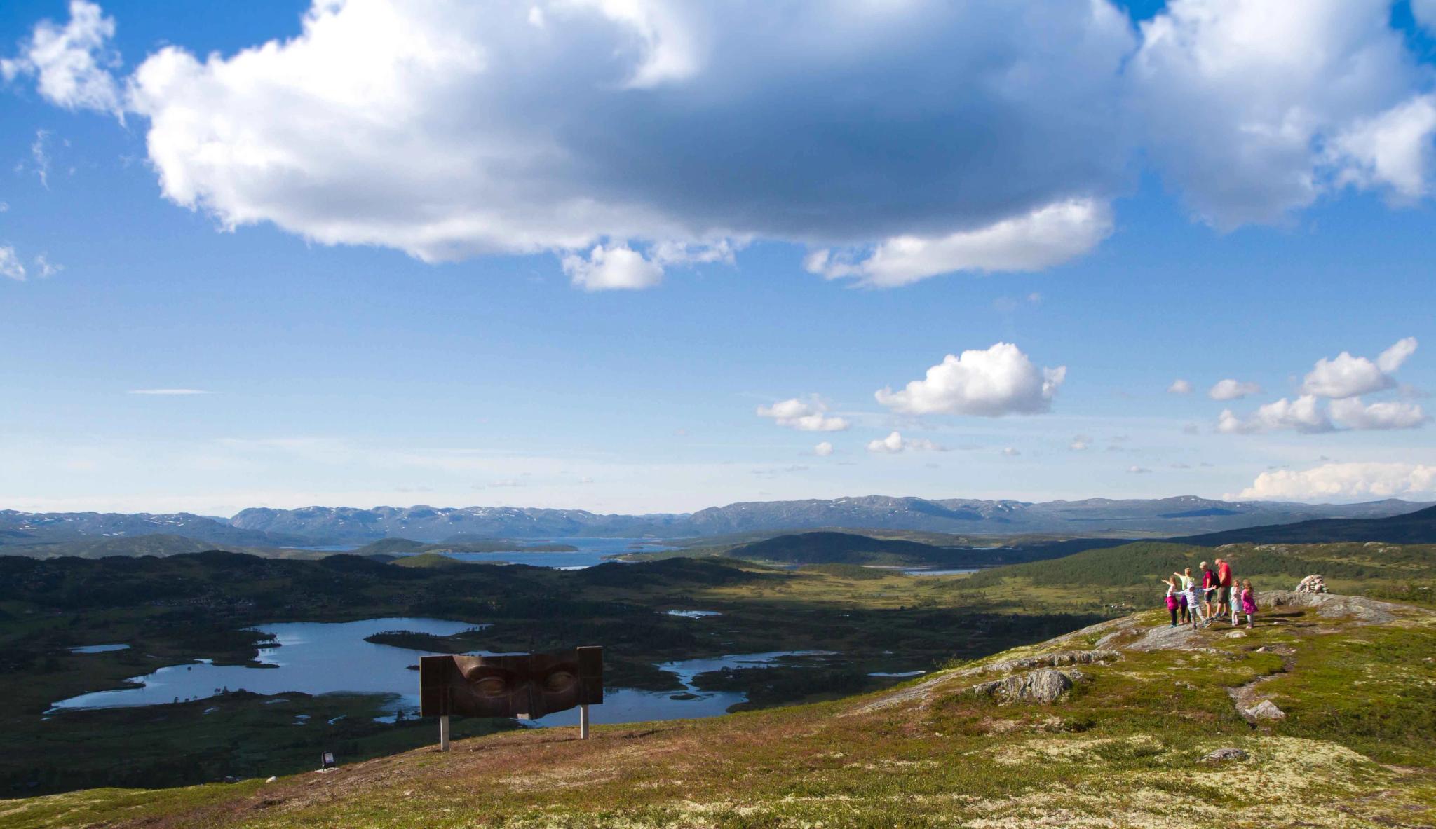 the sculpture Vidsyn on Rauland