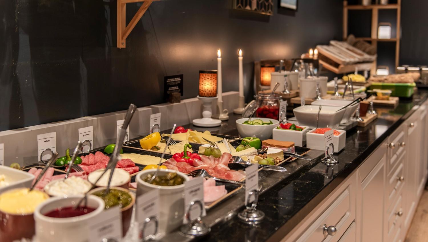 Clarion Collection Hotell Grand, Gjøvik.
Frokostbuffet