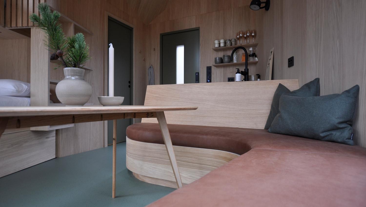 Hyggelig stue med komfortable møbler