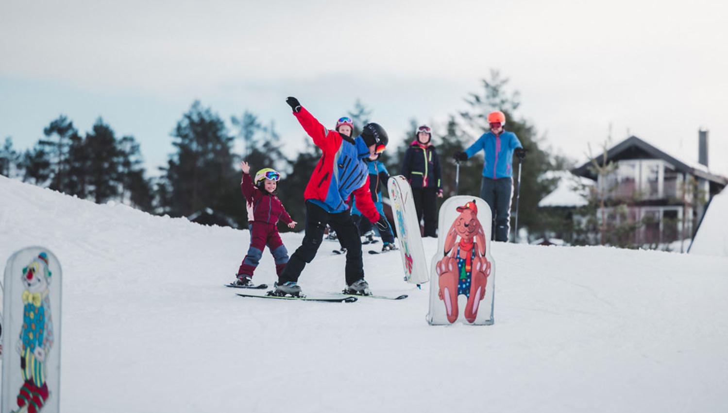Vrådal_vinter_Andre-Askeladden_barnebakken-på-Vrådal-Panorama-skisenter_1000x667