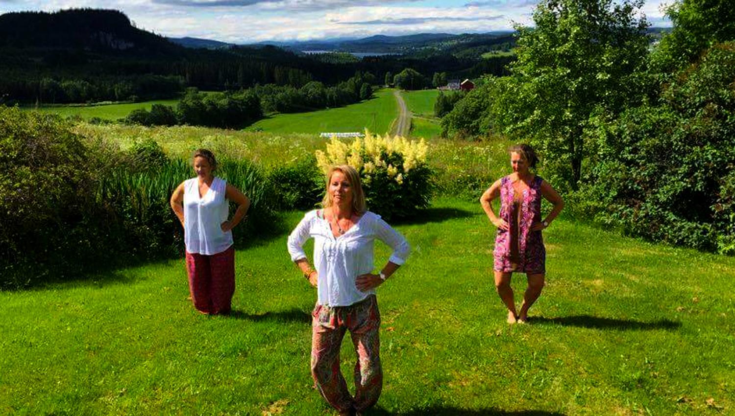 Troset in Levanger Municipality: Qigong in the garden