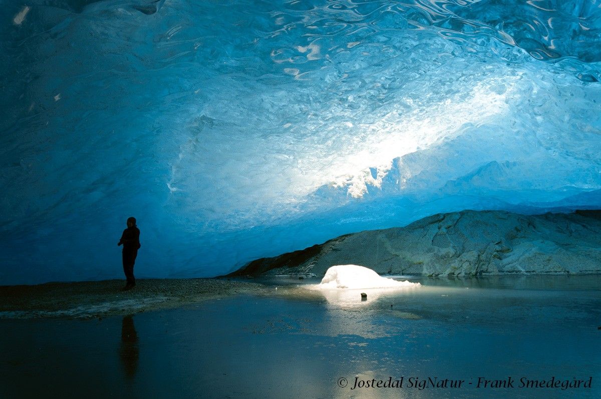 Blåis grottetur Nigardsbreen