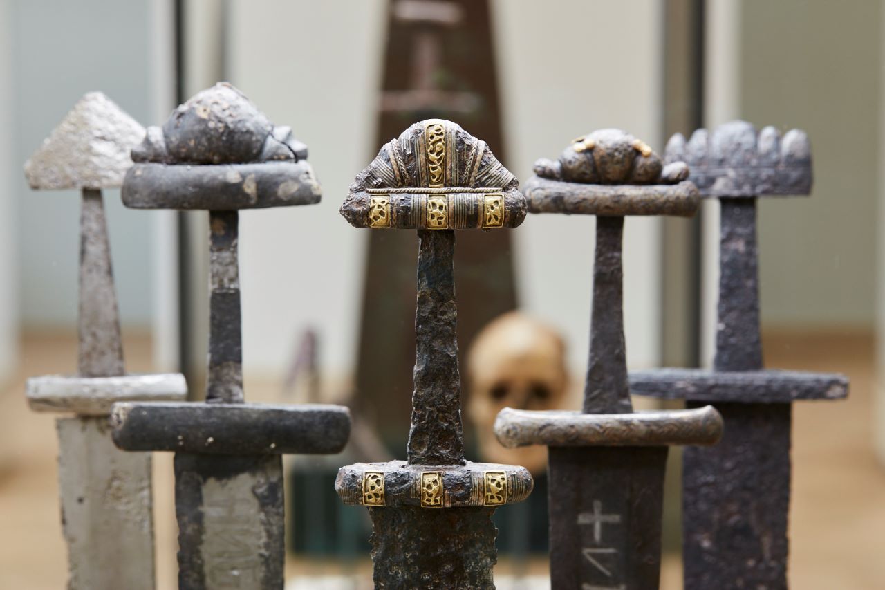 Five swords from the "Vikingr" exhibition.