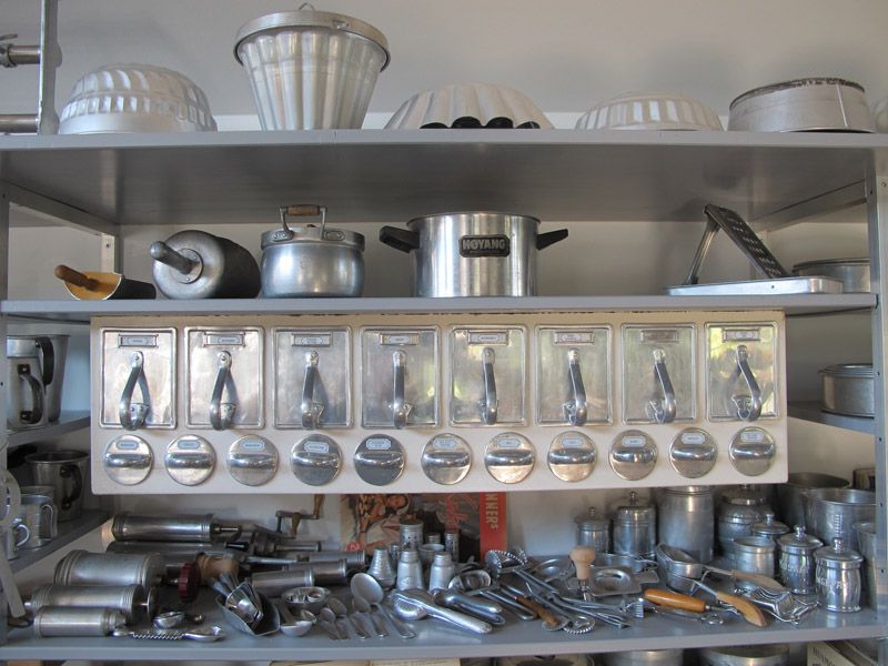 Alukrydderhylletil oppbevaring av krydder