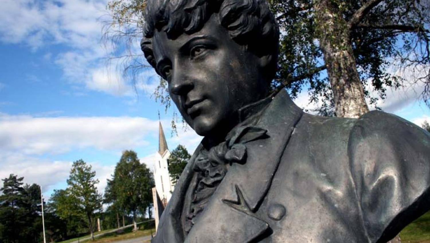 Abel statue på AbelSenteret