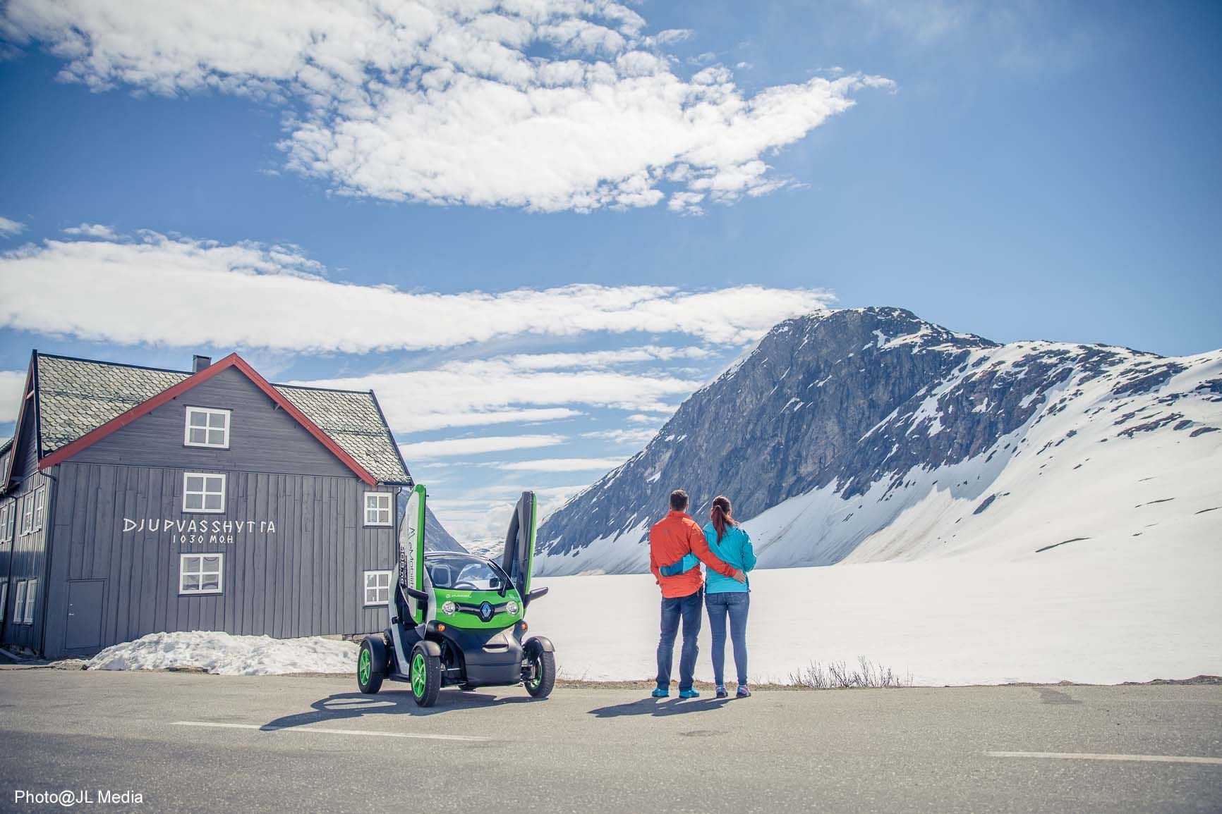 Flott natur ved Djupvasshytta på vei opp til Dalsnibba