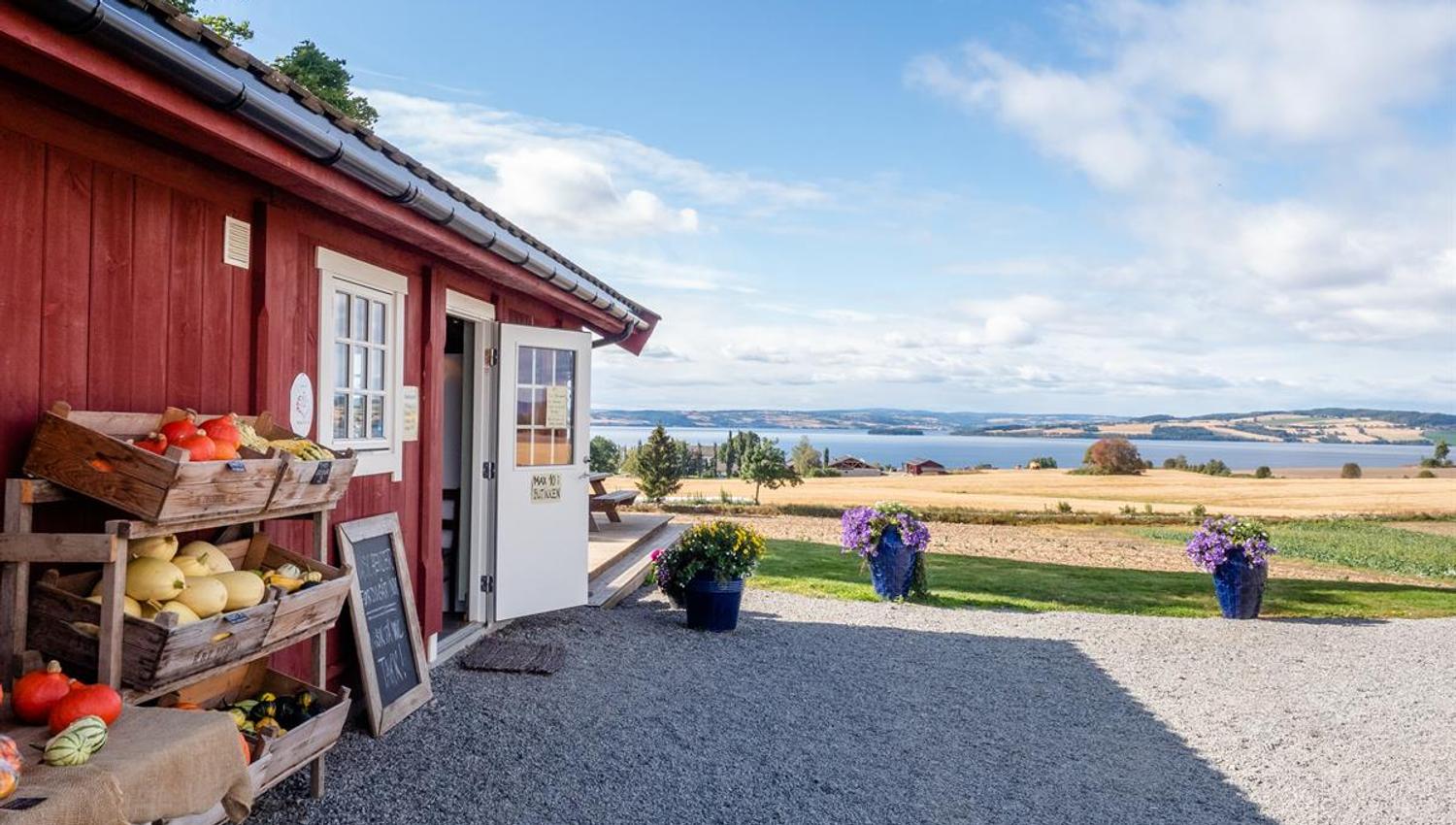 Fredheim Gårdsutsalg uteområde