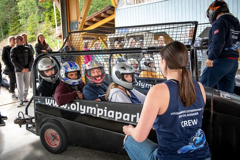One of our experienced pilots giving instructions before the run. All wheel bob rides will be adjusted to suit infection control rules.