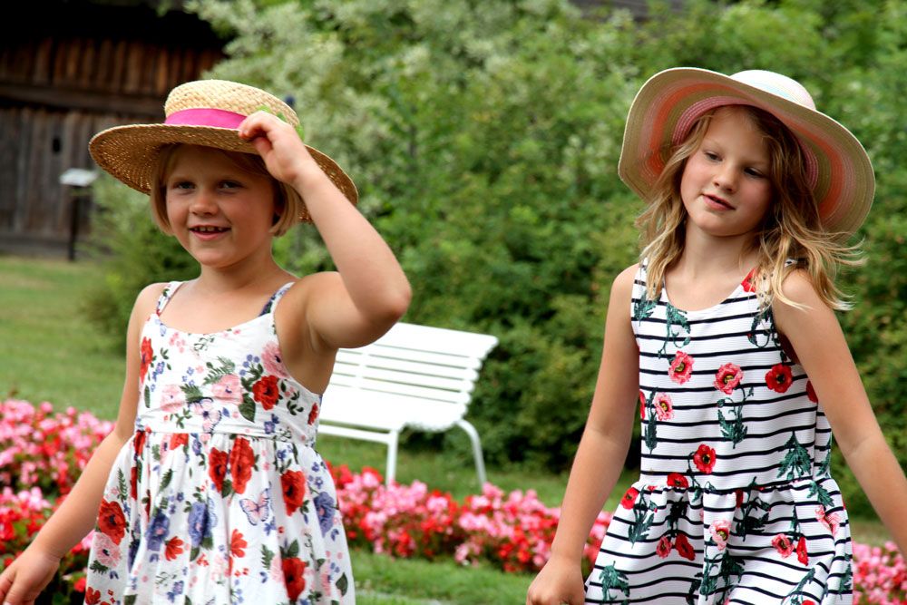 2 jenter i rosariet i Brekkeparken