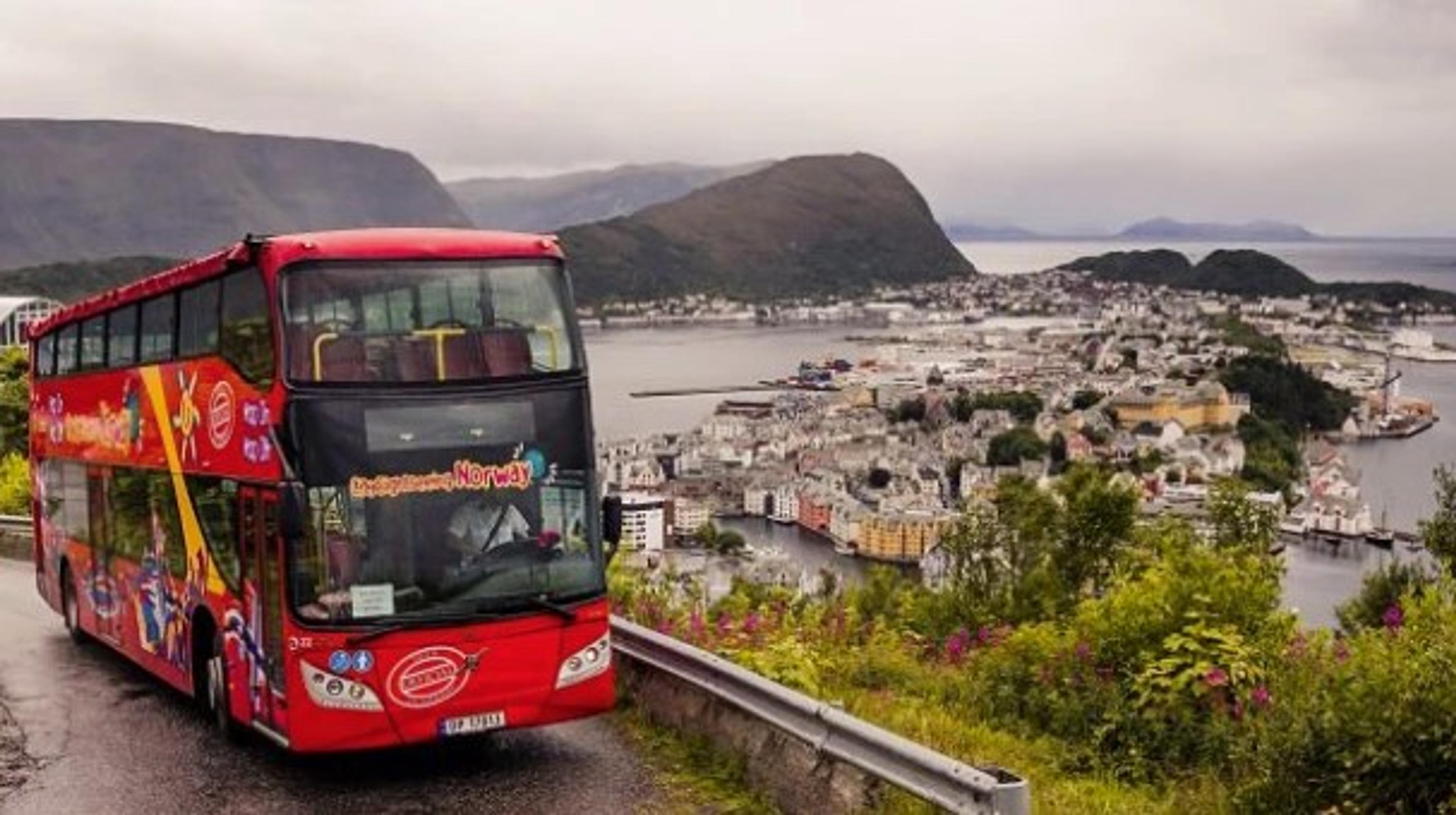 Sitysightseeing på Aksla i Ålesund