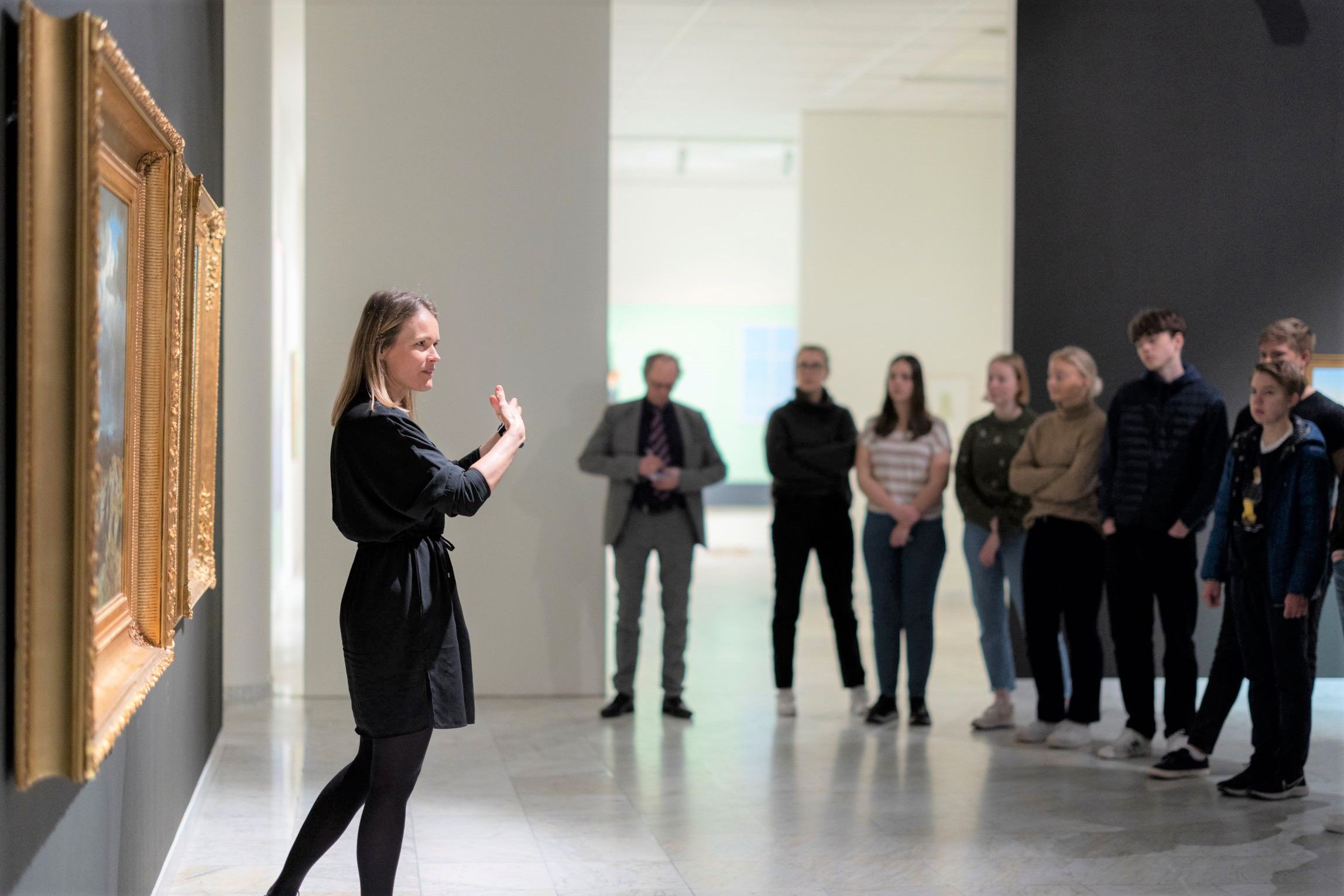 Dyktige ansatte formidler kunstverkene på Stavanger Kunstmuseum