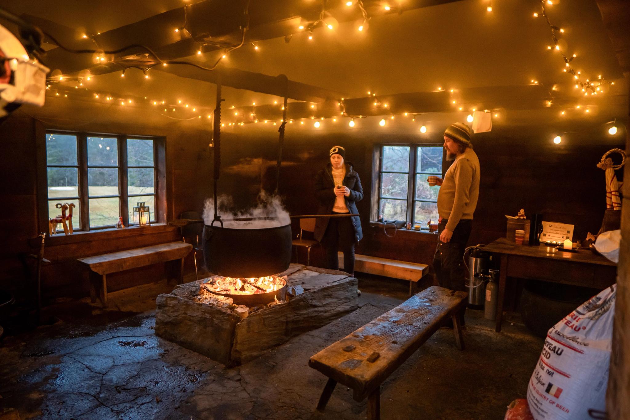 Eldhusoppleving med kveik og sprakalog, på Voss