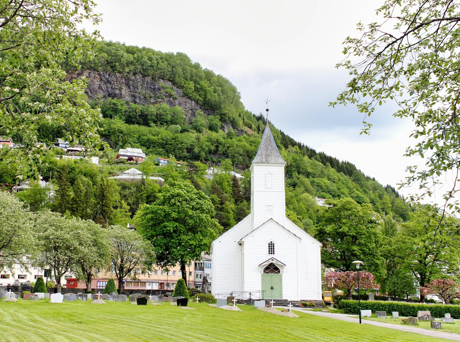 Øystese Church