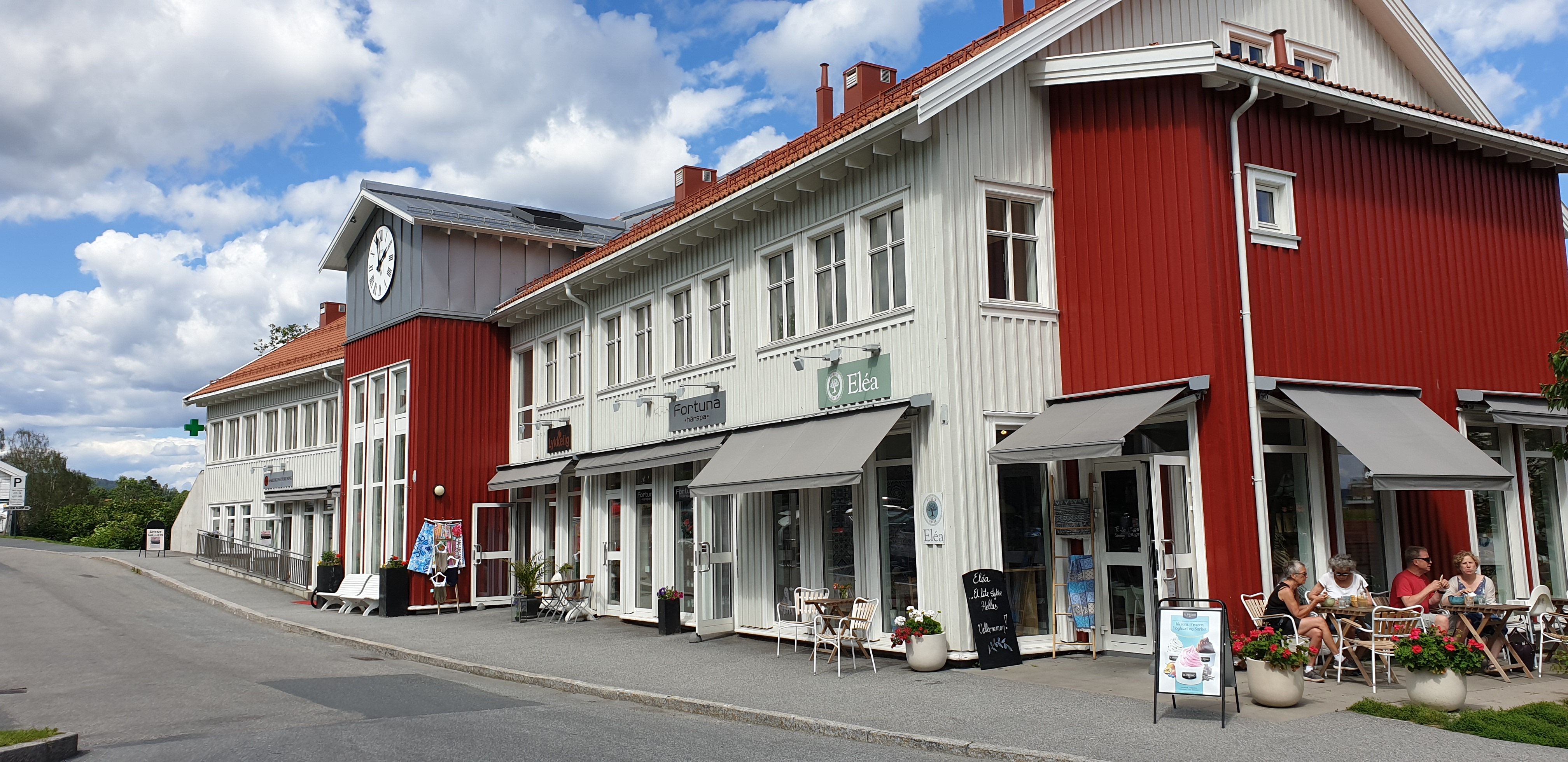 Arnstadveien fasade Elea kafe