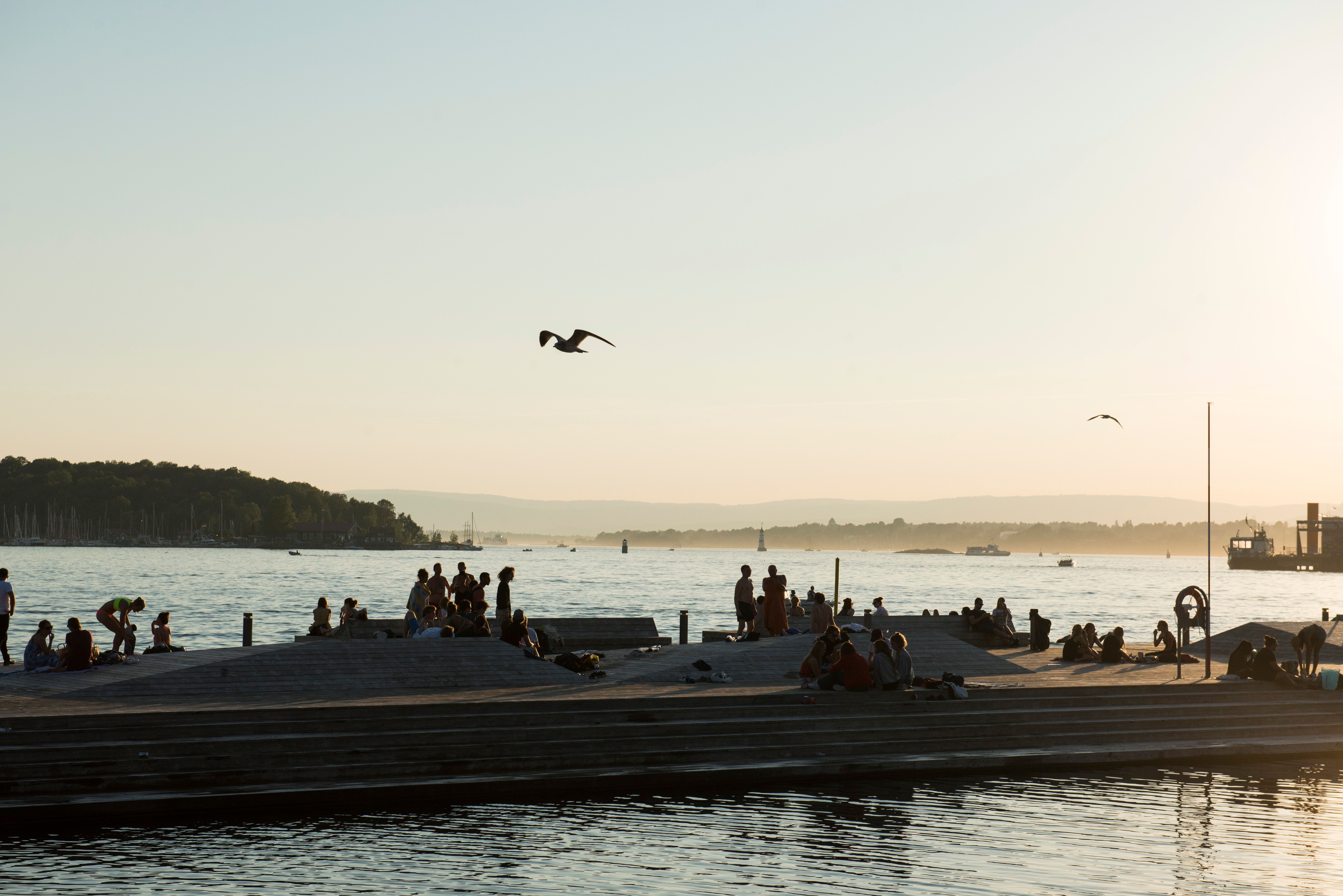 sjøbadet på kveldstid