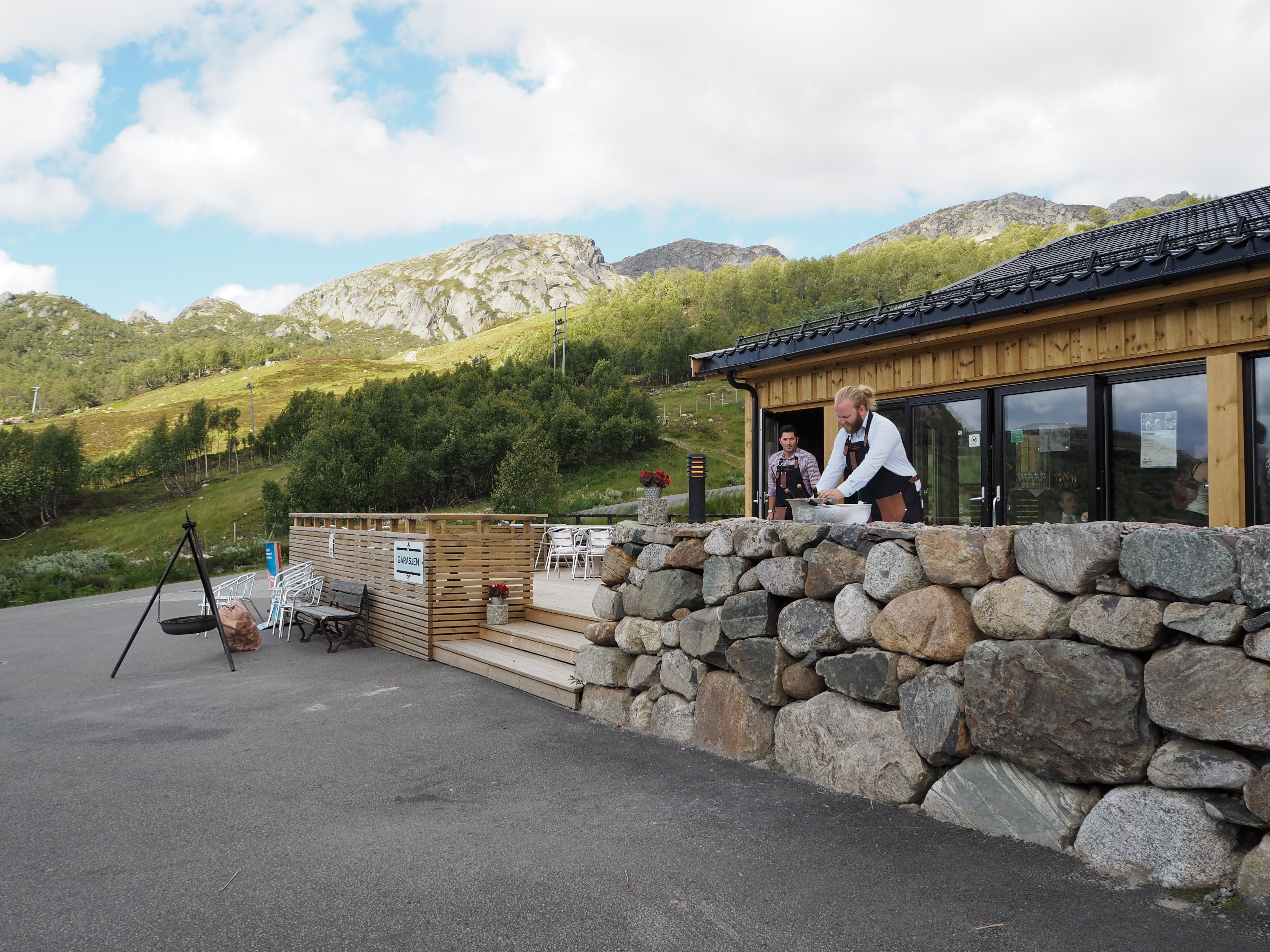 On nice days, eat outdoors