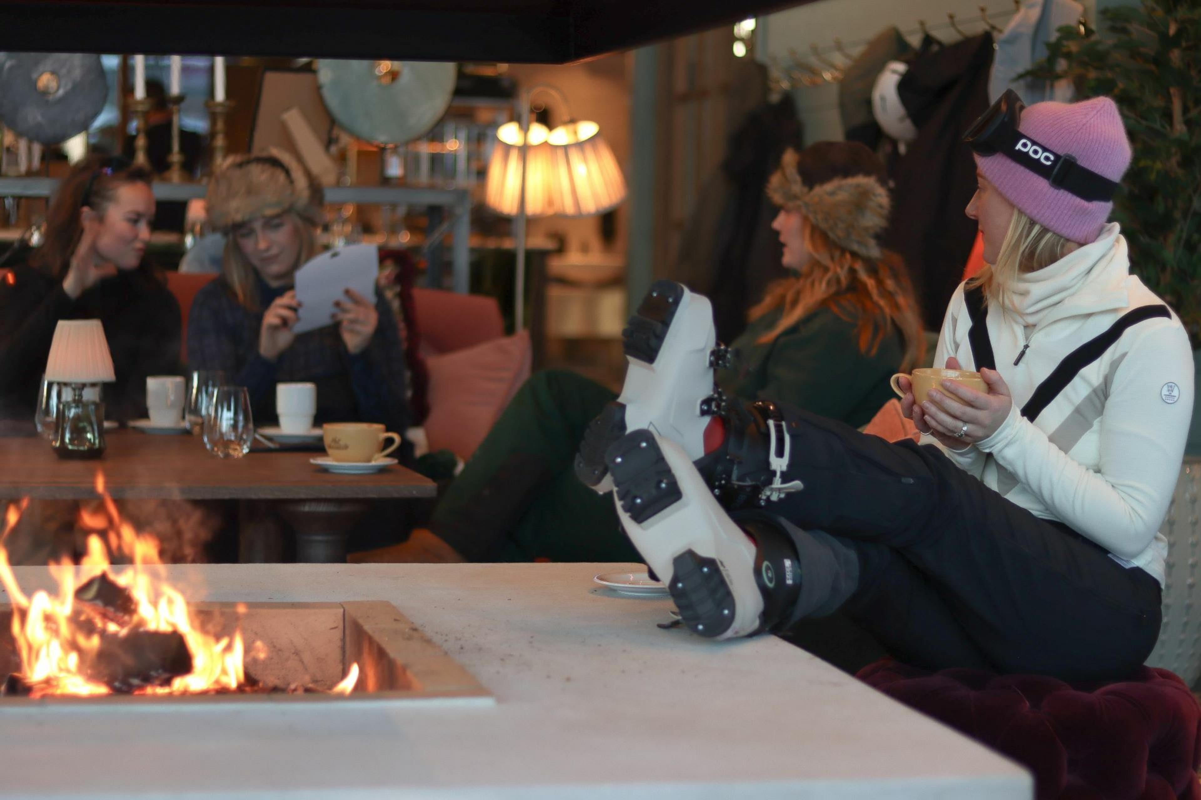 Fýri Sports Club - activity, rentals & restaurant