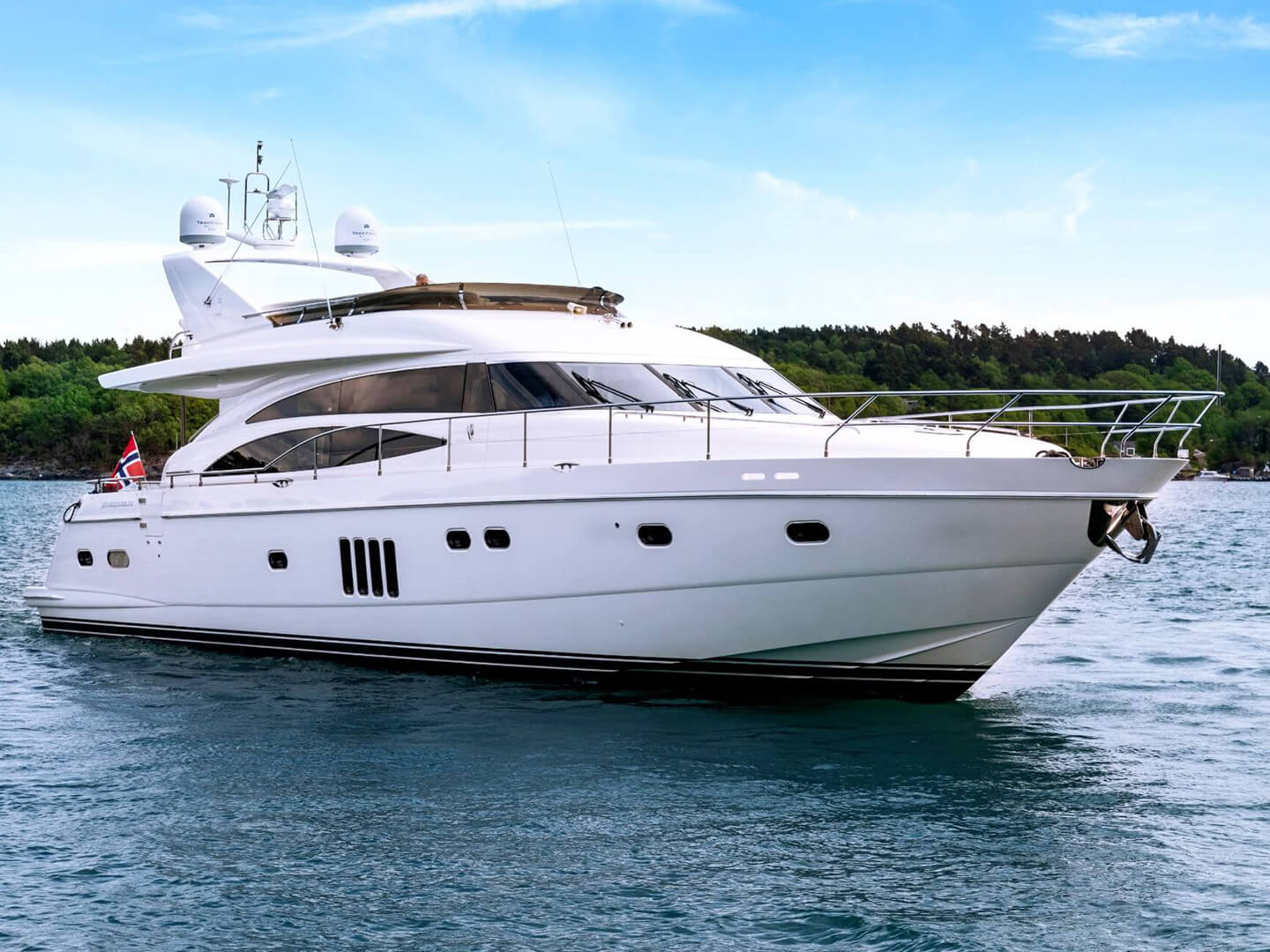 yacht