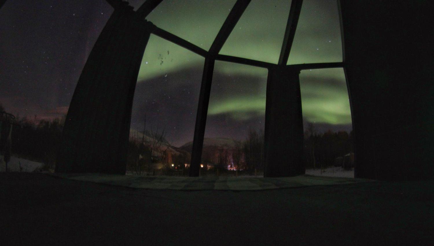Nordlys fra glassiglo på North Experience