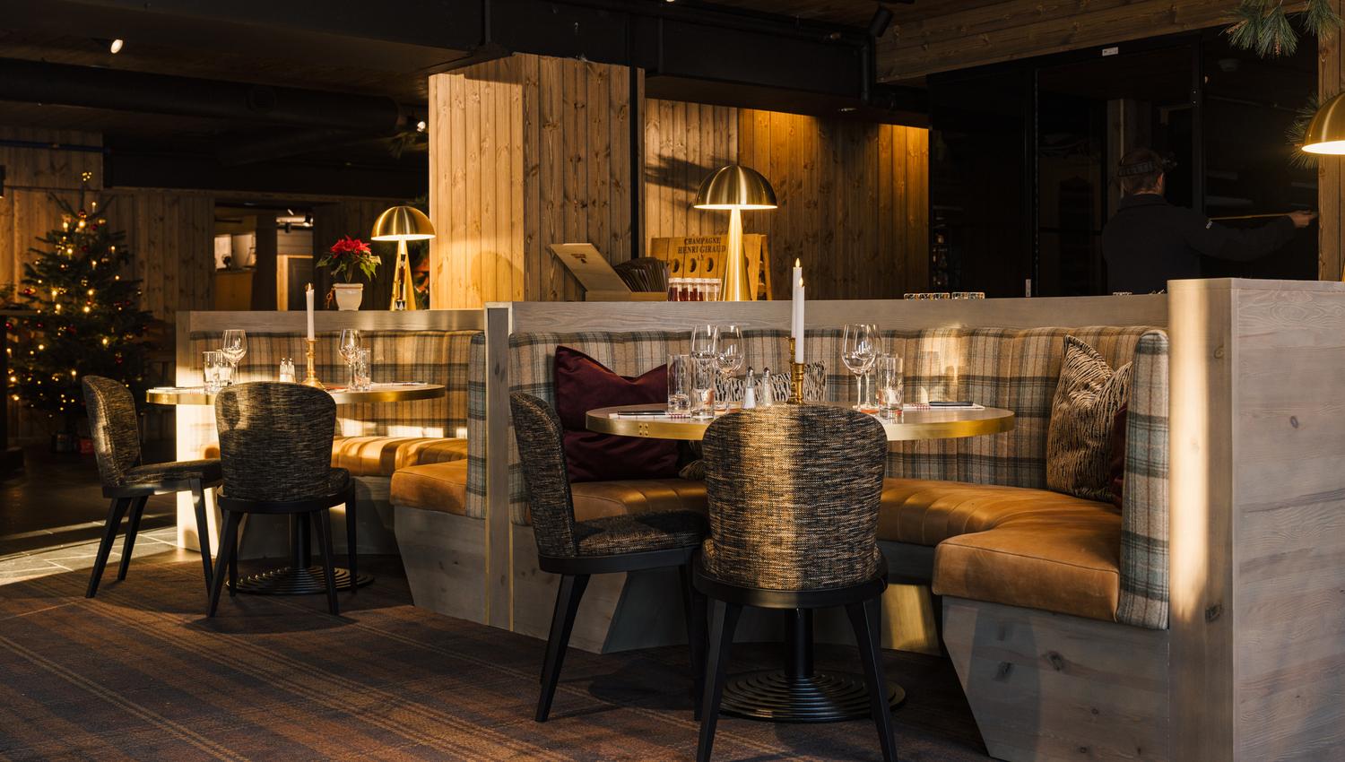 Sofias restaurant ved inngangen til hotellet