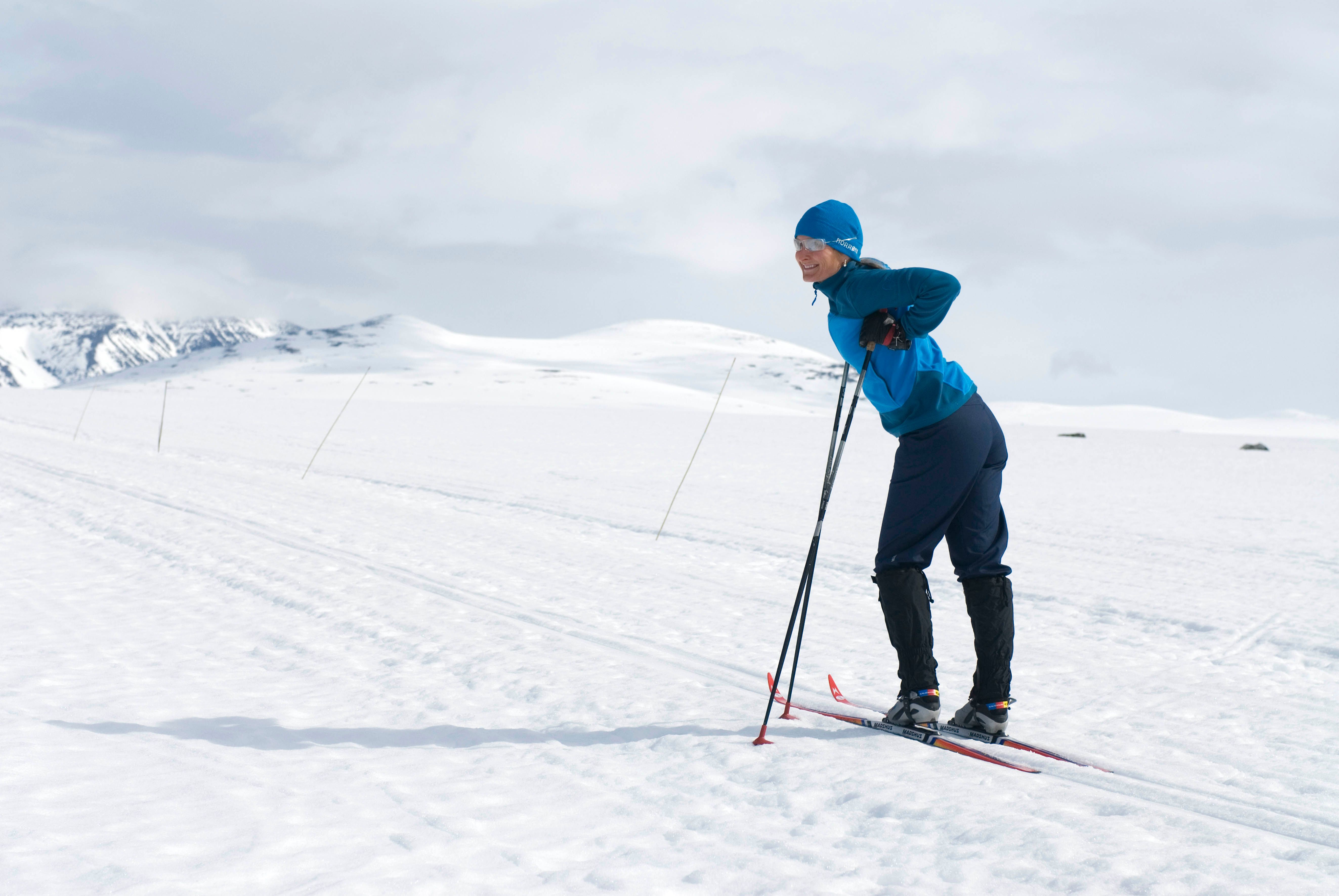 Kvinne på ski i Rondane
