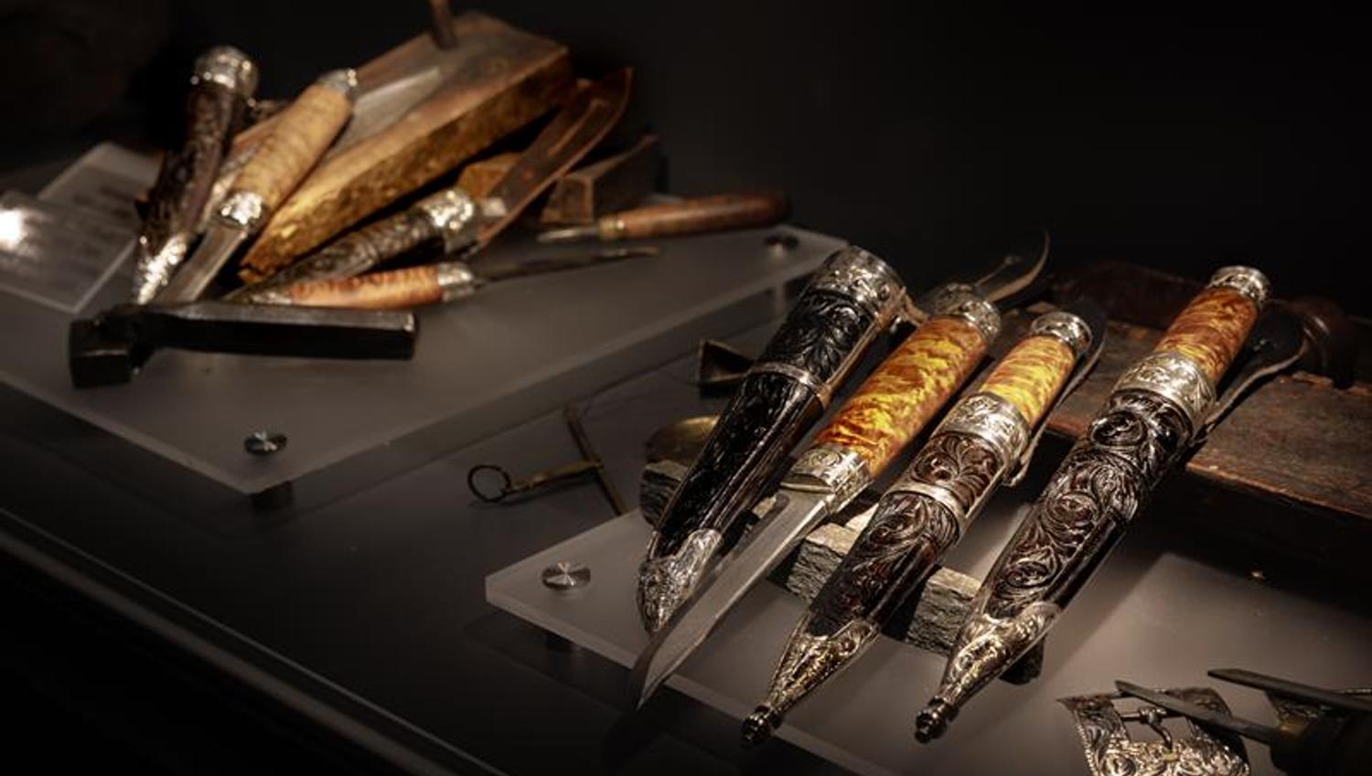 Stasknivar på utstilling, Vest-Telemark museum