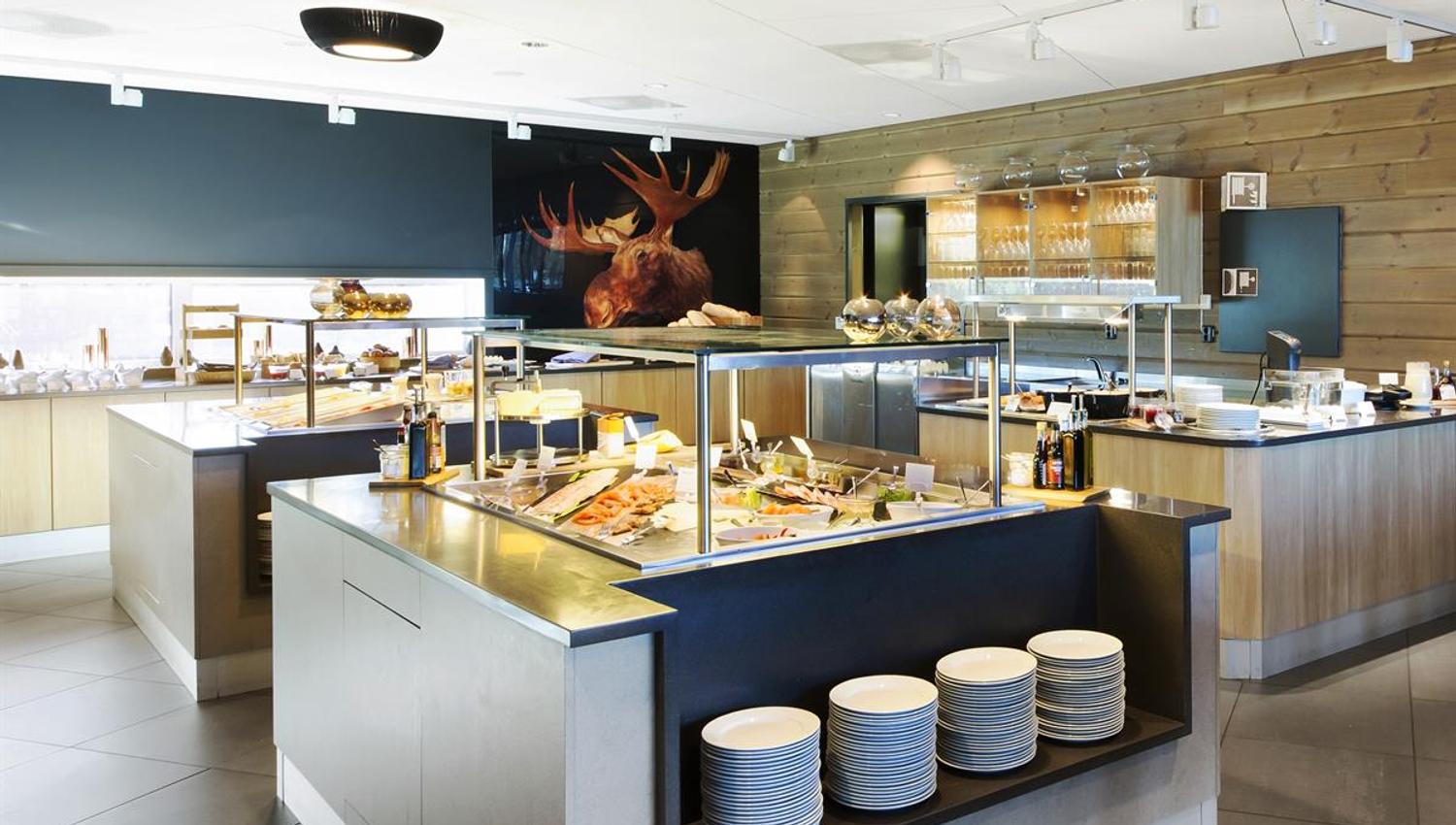 Elgstua_breakfast buffet