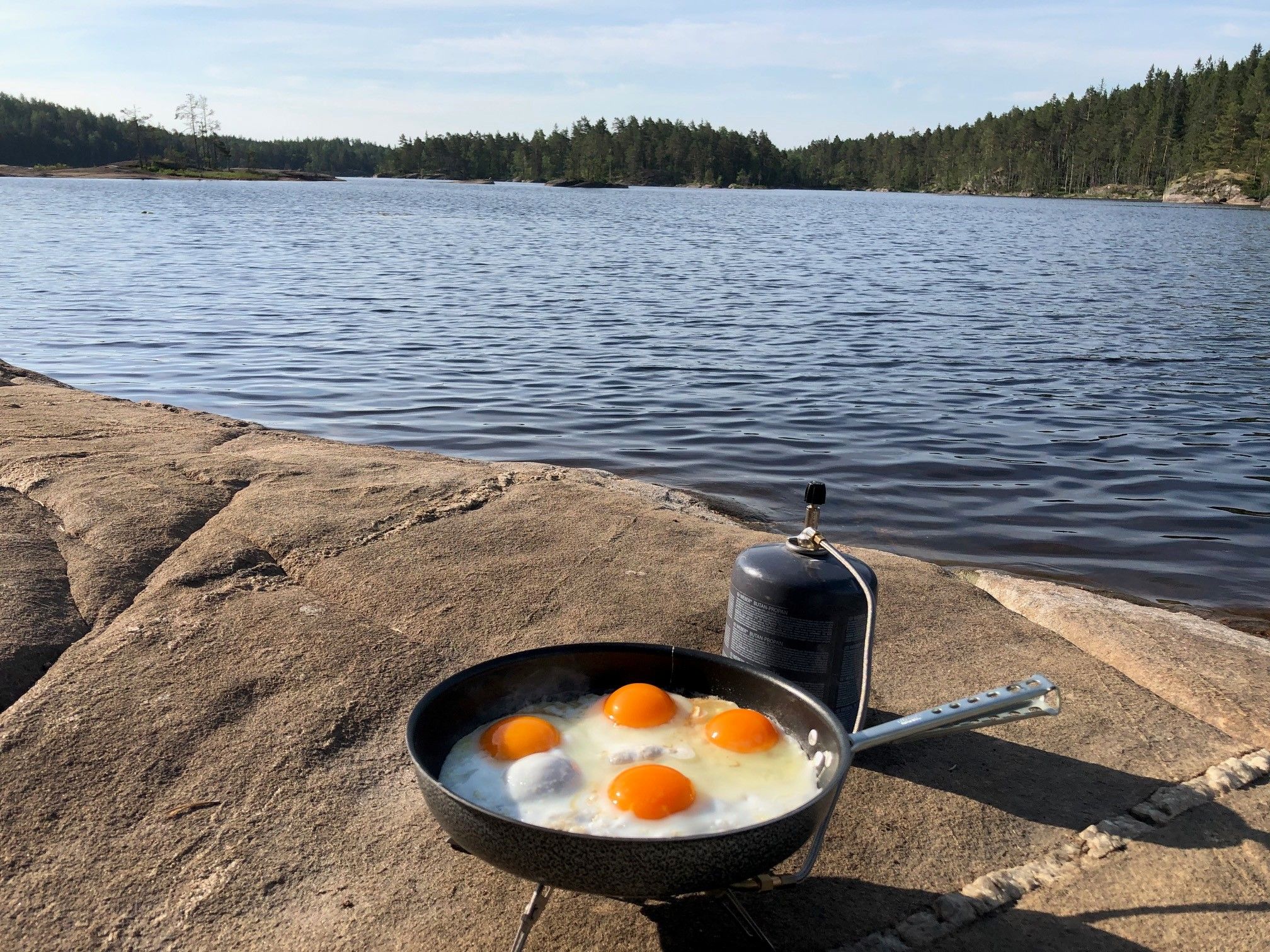 Frokost ved vannet